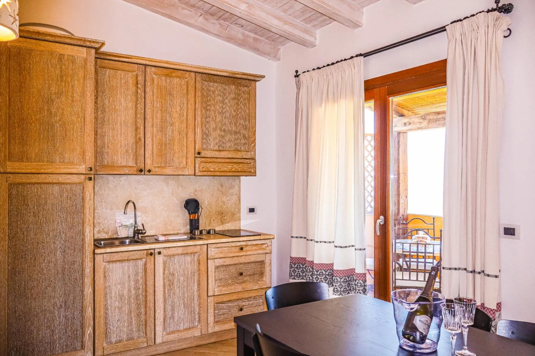 Kitchen or kitchenette in Borgo Arborea Charming Retreat