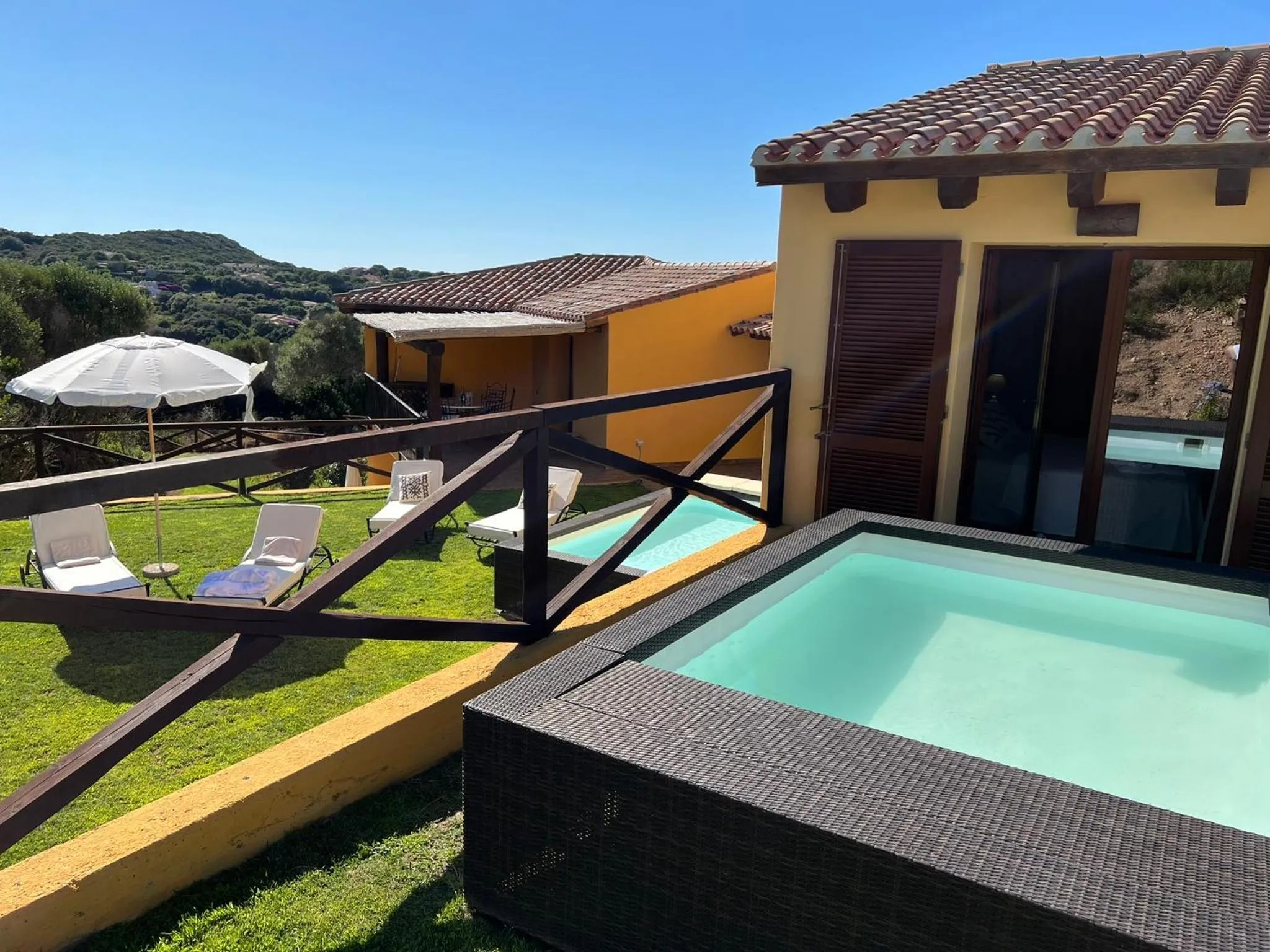 Hot Tub in Borgo Arborea Charming Retreat