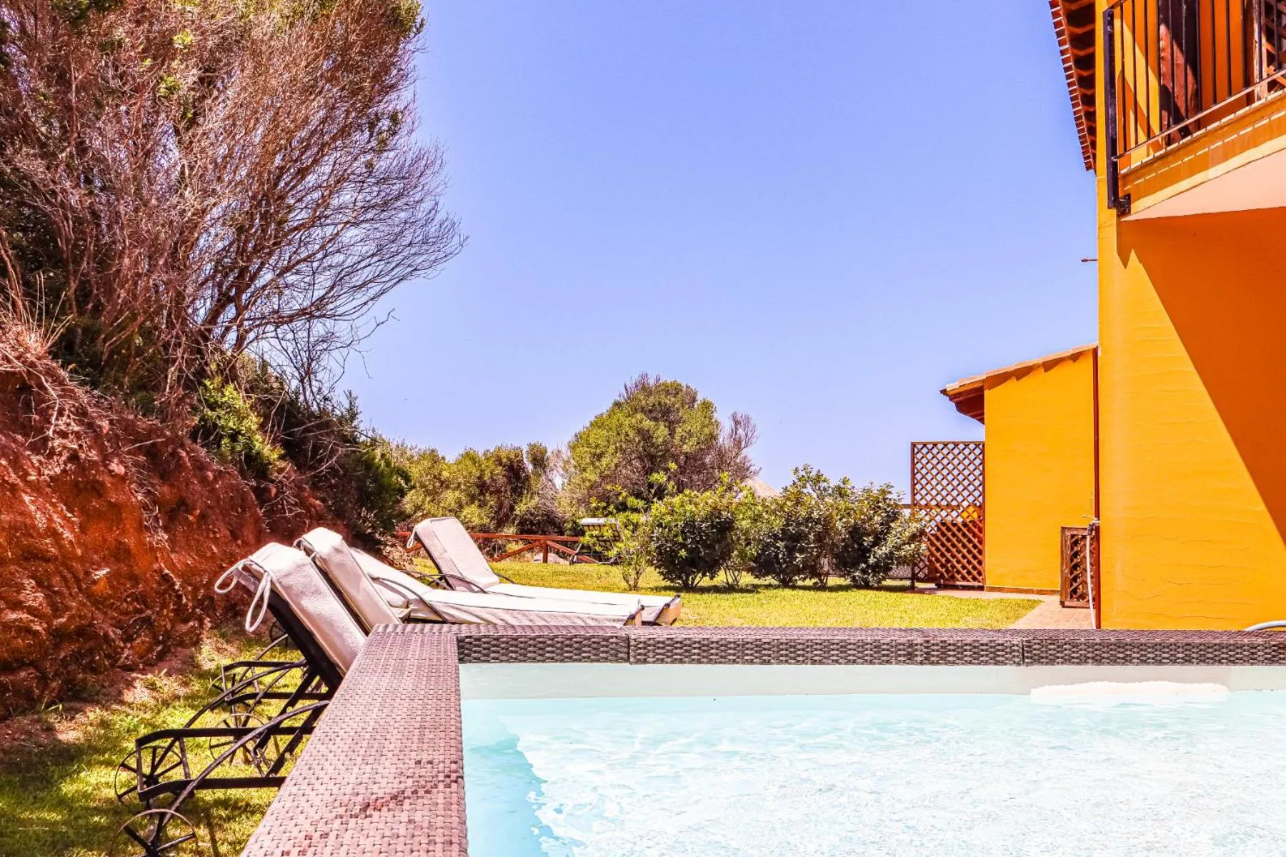 Garden in Borgo Arborea Charming Retreat