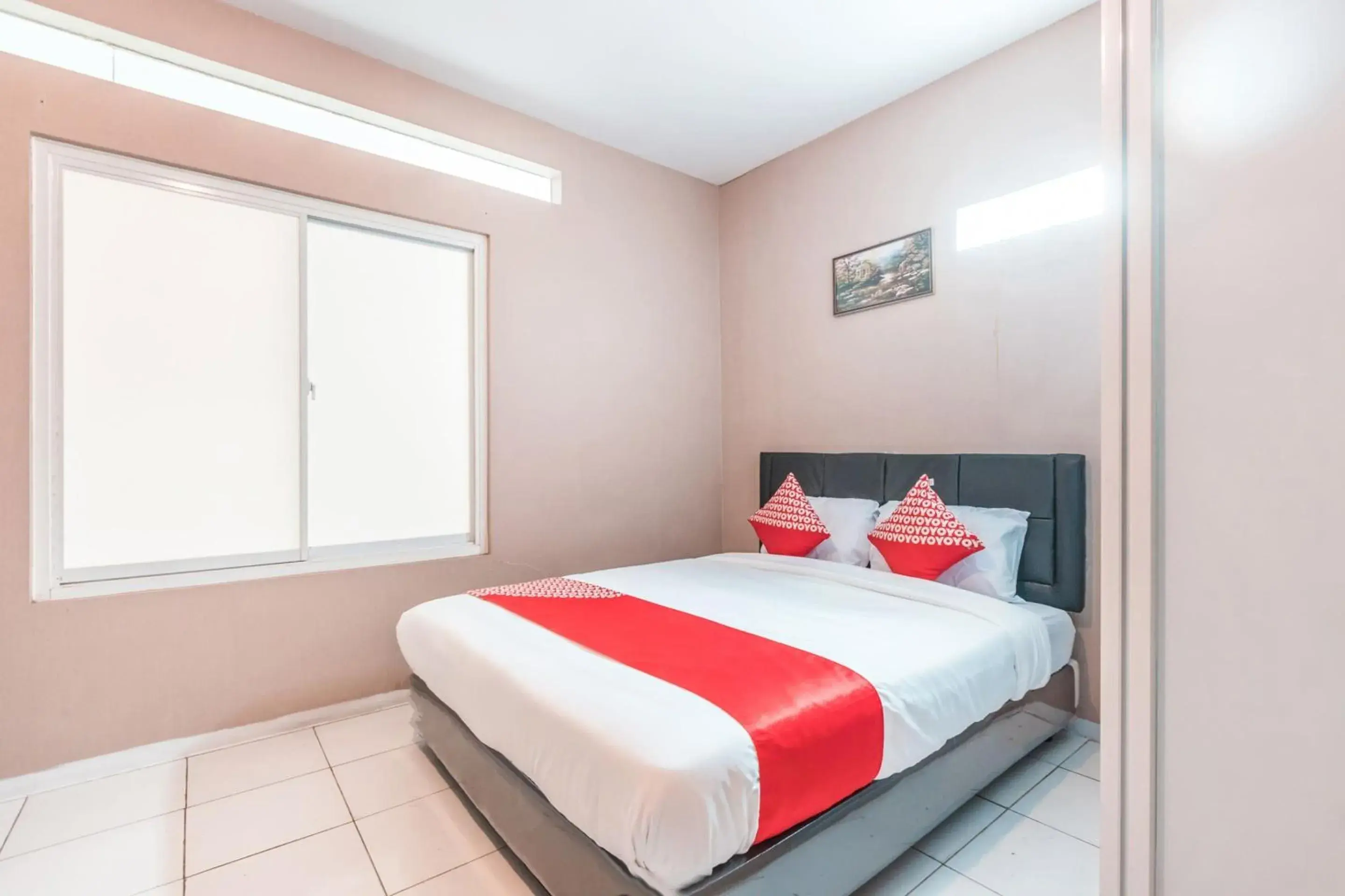 Deluxe Double Room in Hotel O J&b Room Pramuka Deluxe Double Room in Hotel O J&b Room Pramuka