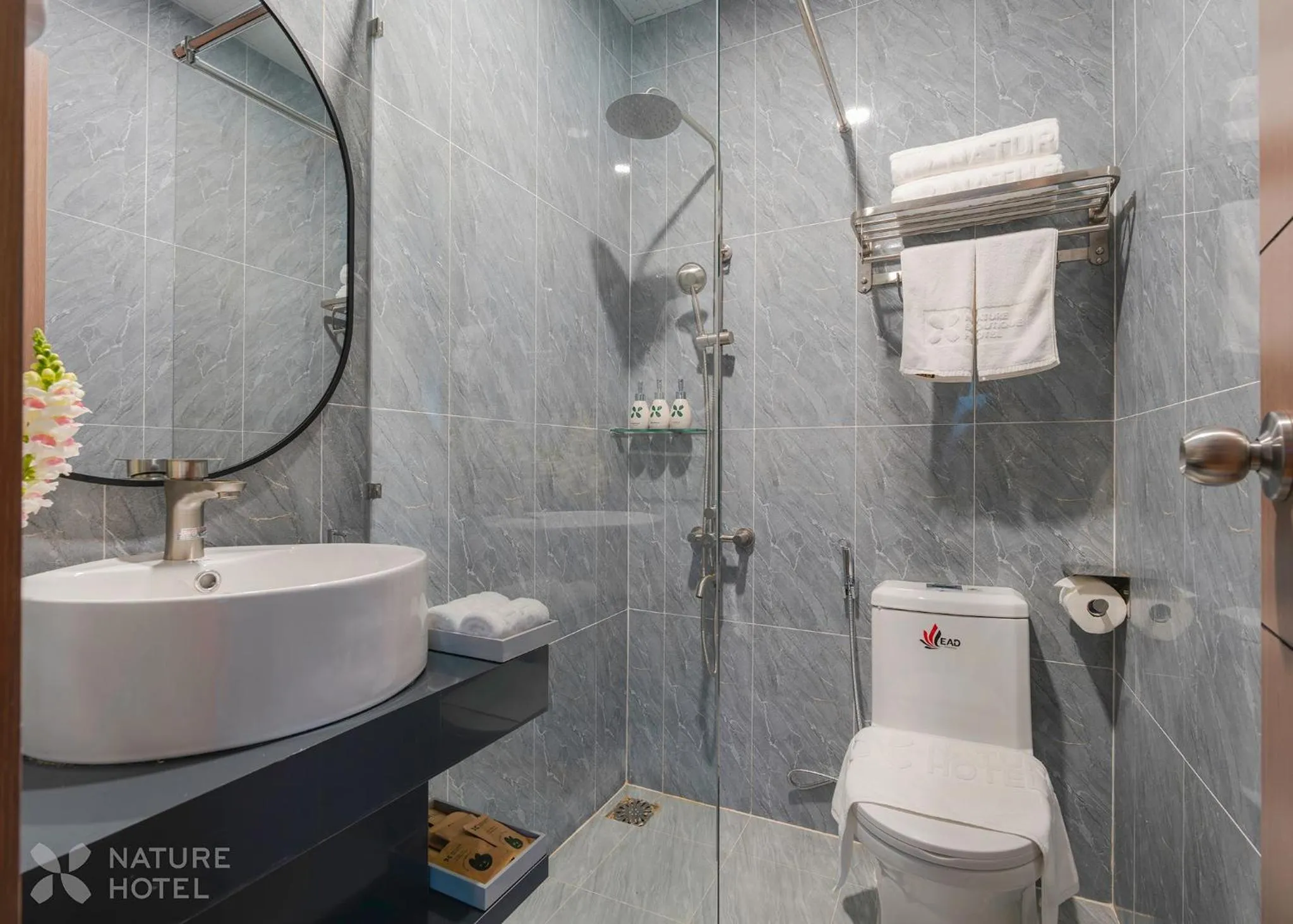 Shower in Nature Hotel - Le Hong Phong