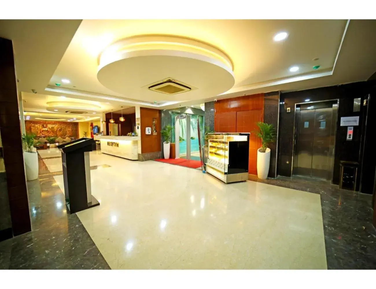 Lobby or reception in The Red Velvet Hotel Samarpan, Patna Lobby or reception in The Red Velvet Hotel Samarpan, Patna
