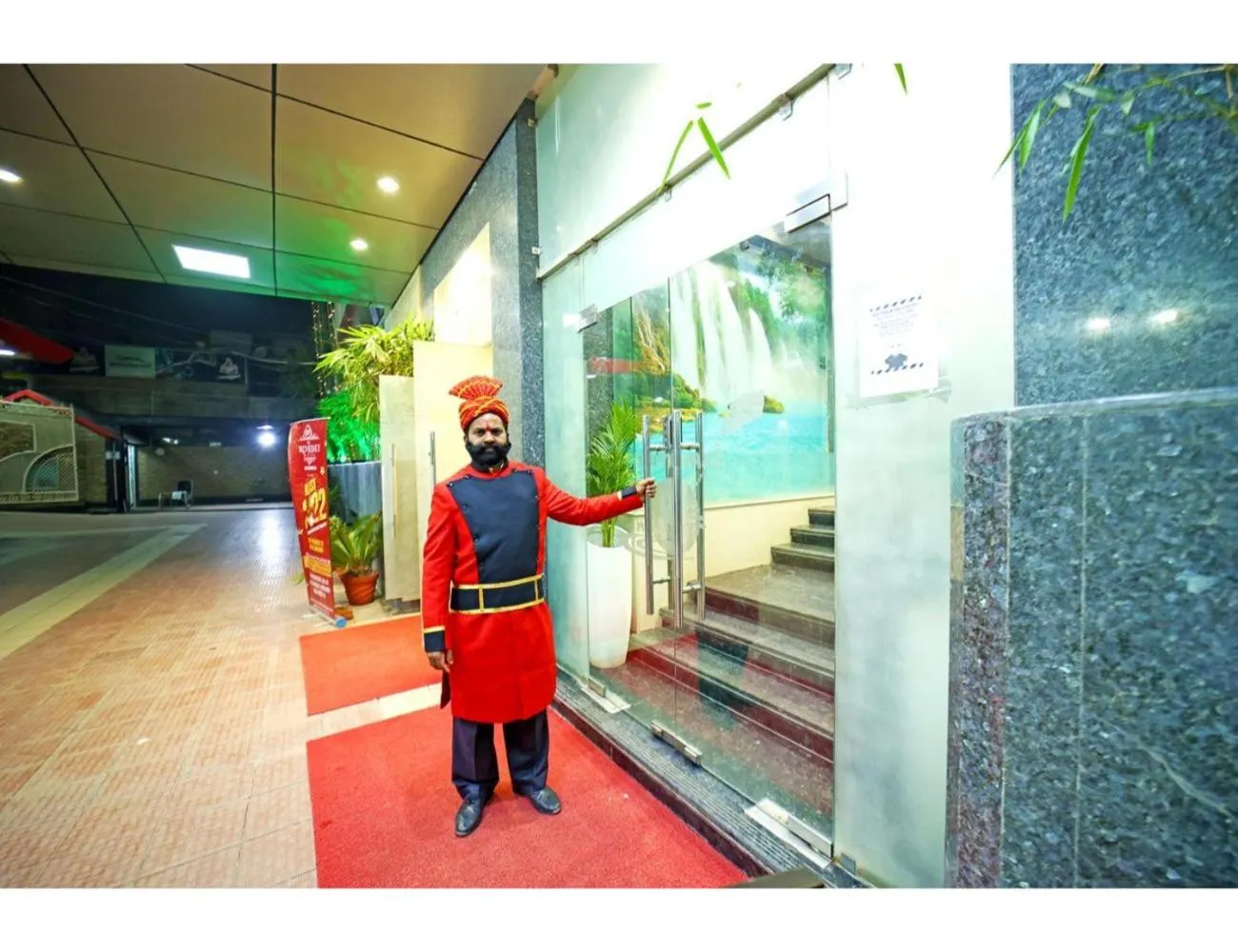 People in The Red Velvet Hotel Samarpan, Patna