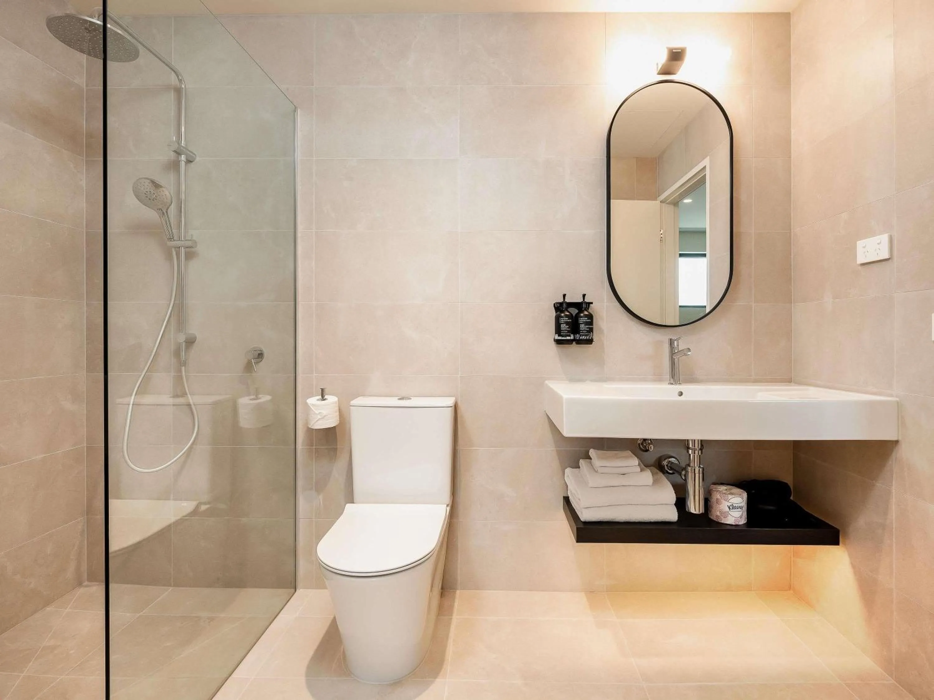 Bedroom in Mantra Shepparton