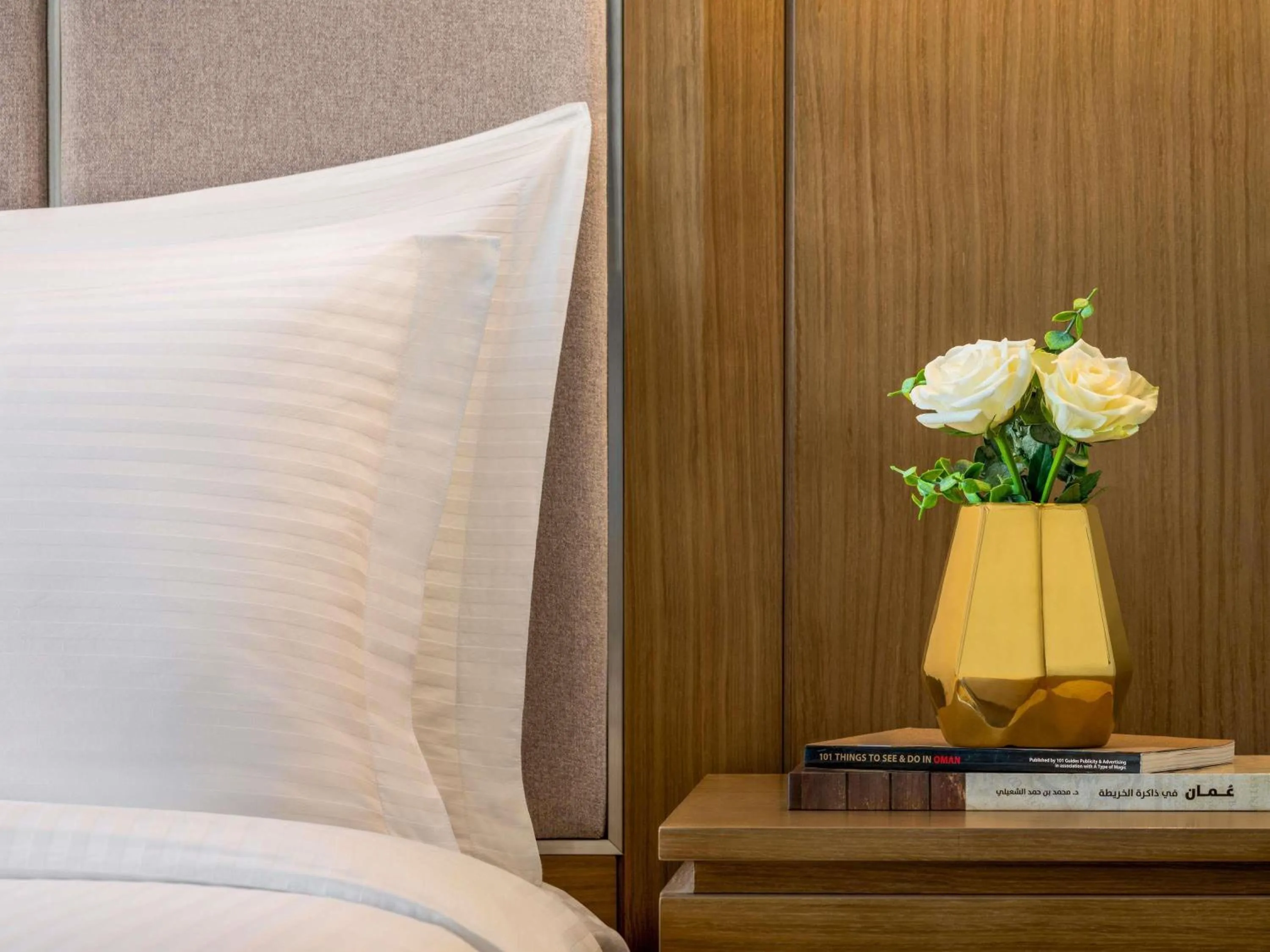 Bedroom, Bed in Mercure Muscat