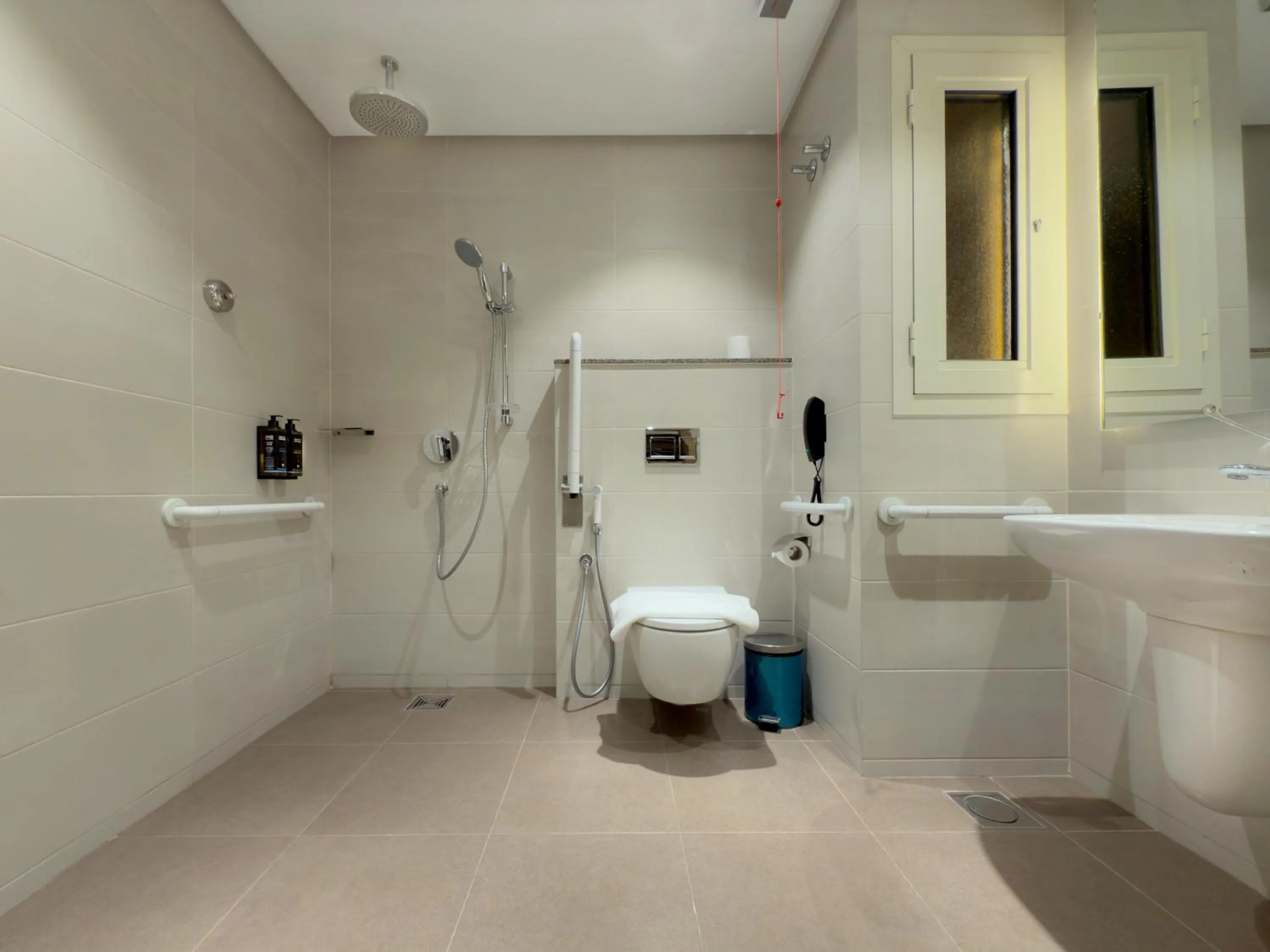 Bathroom in Mercure Muscat