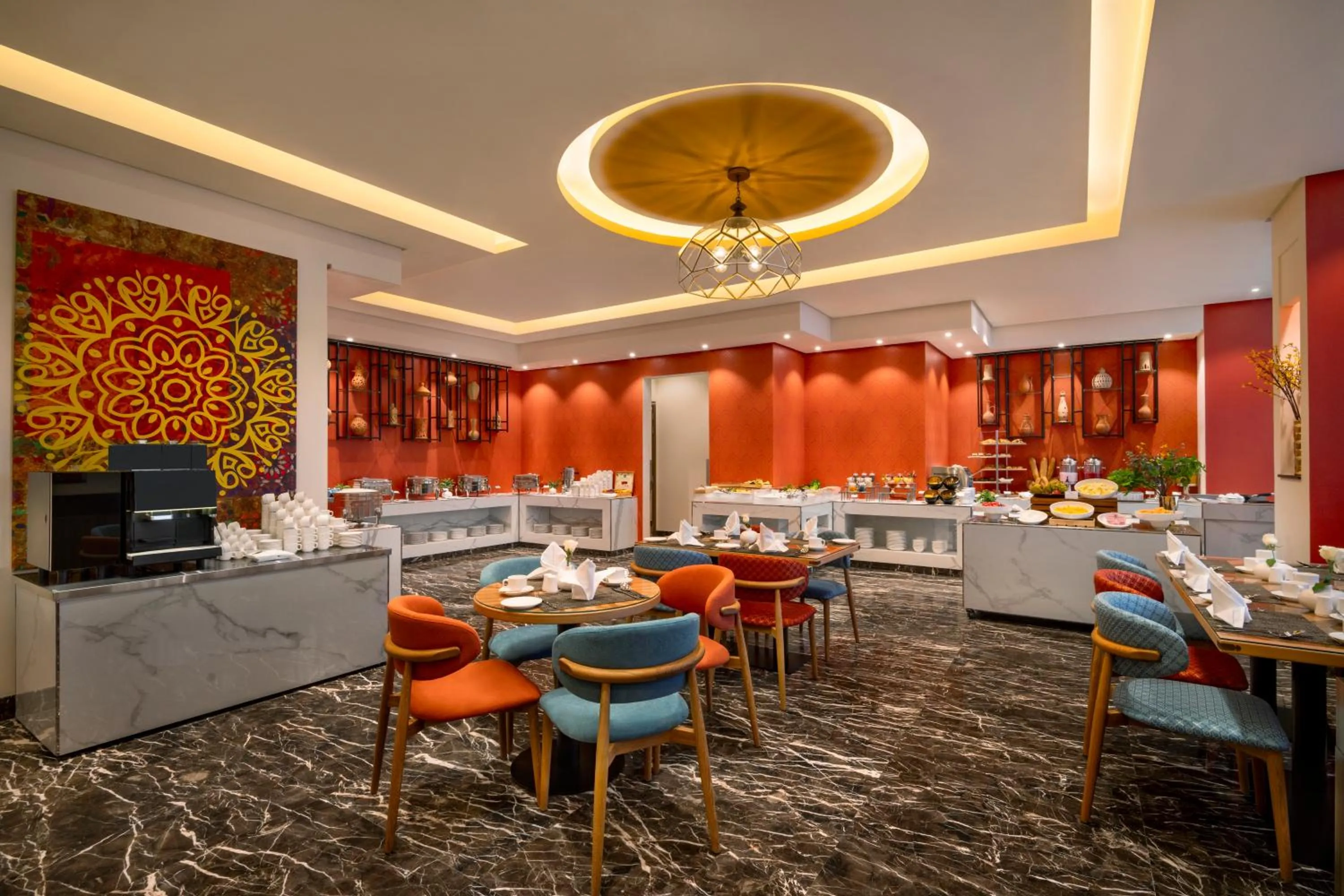 Restaurant/places to eat in Mercure Muscat