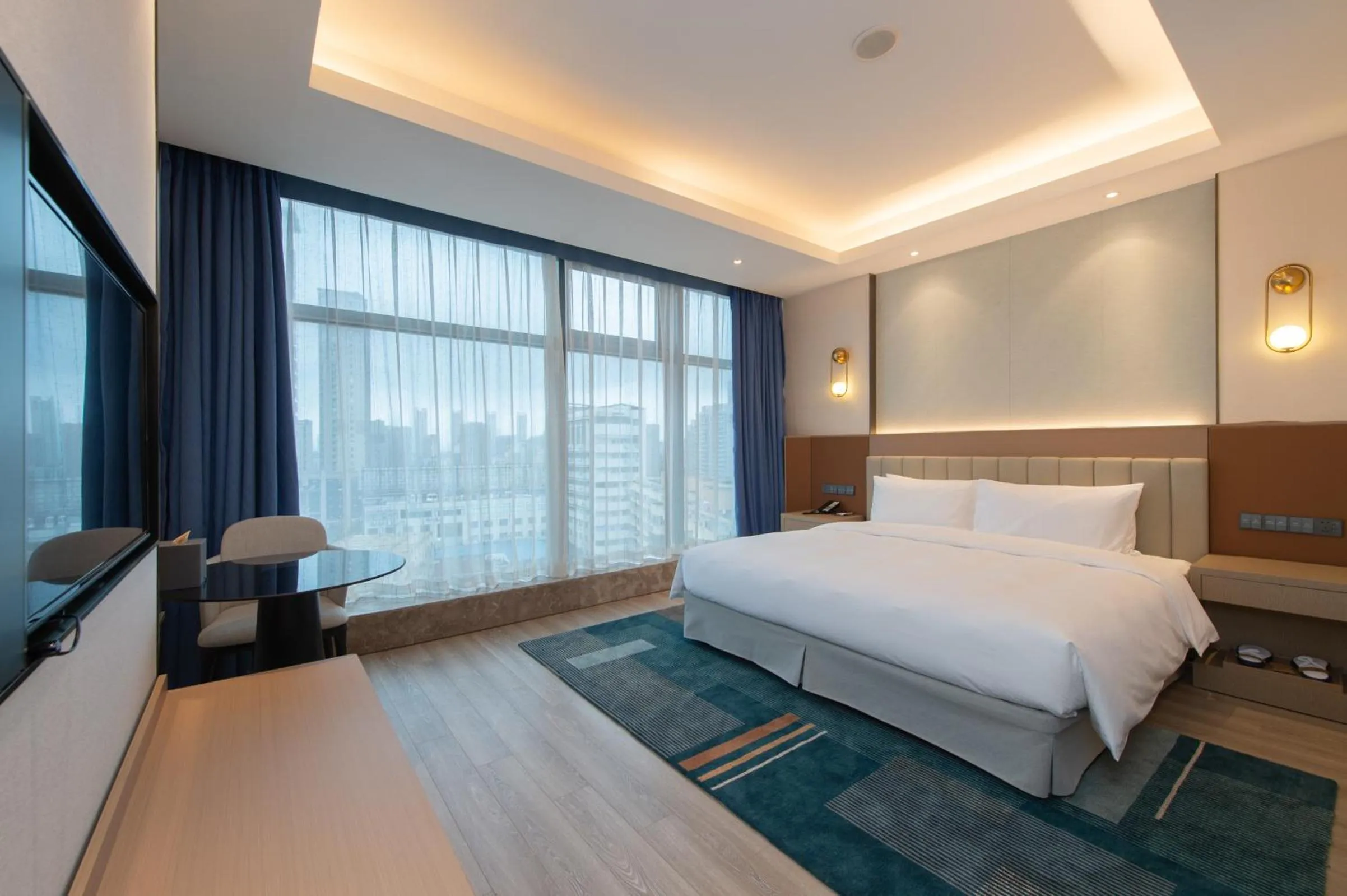 Photo of the whole room, Bed in Novotel Wuxi