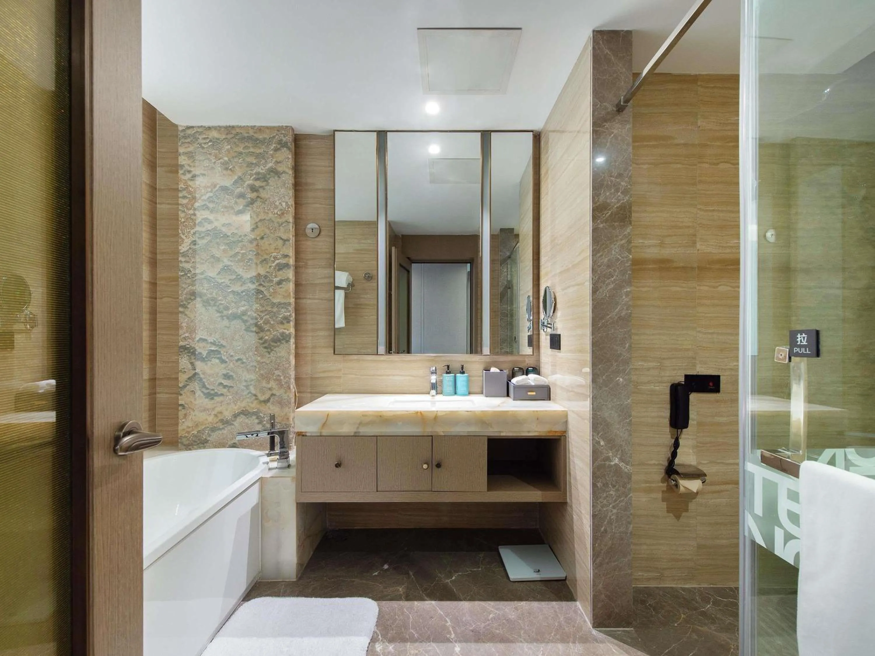 Bedroom in Novotel Wuxi