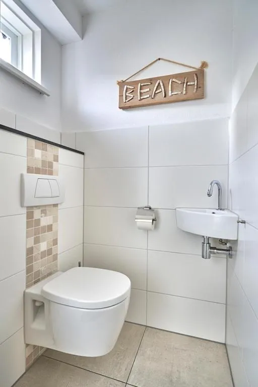 Toilet in Apartments Four Seasons Zuiderstraat