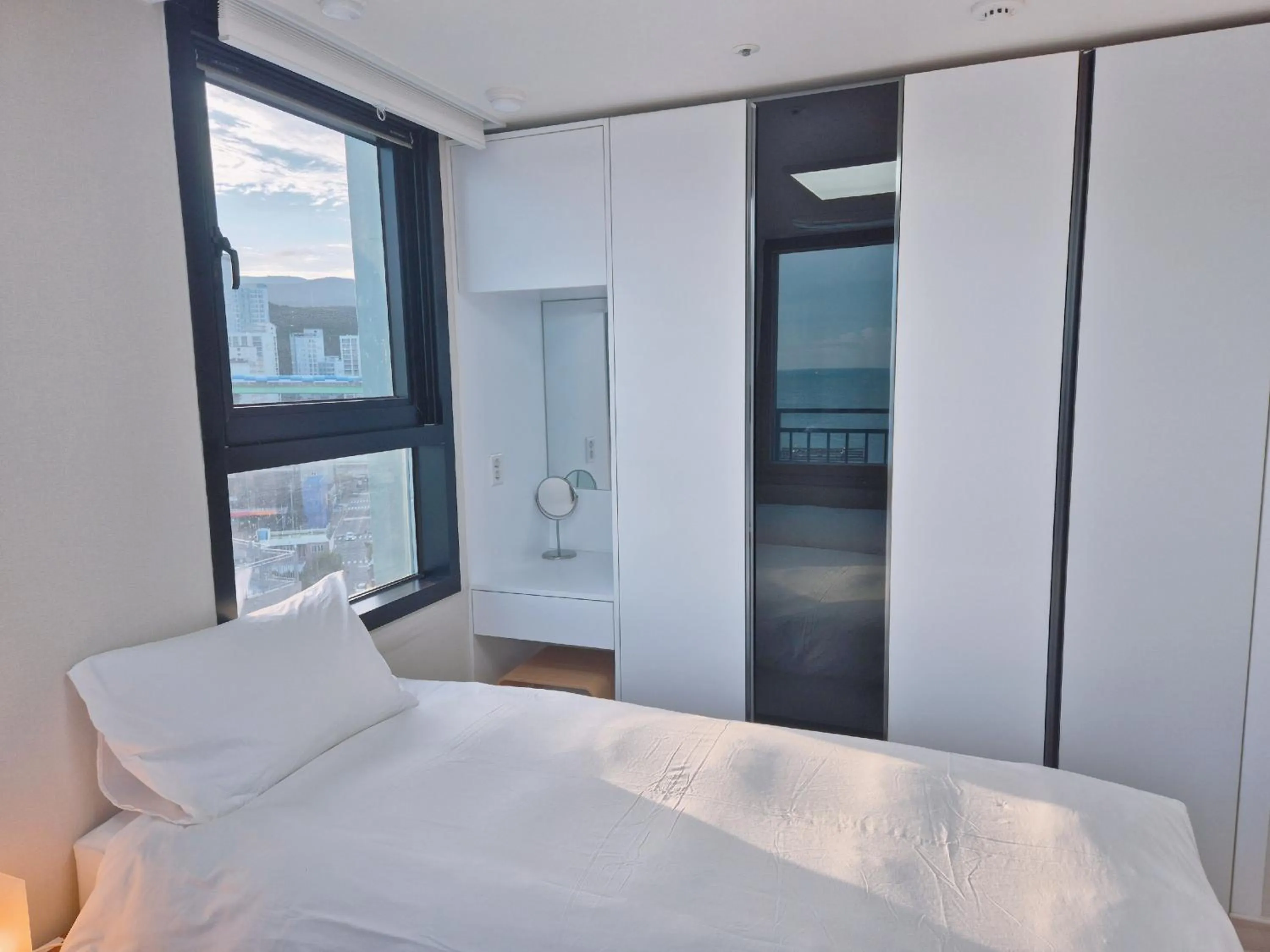 Bed in The First Ocean Songjeong
