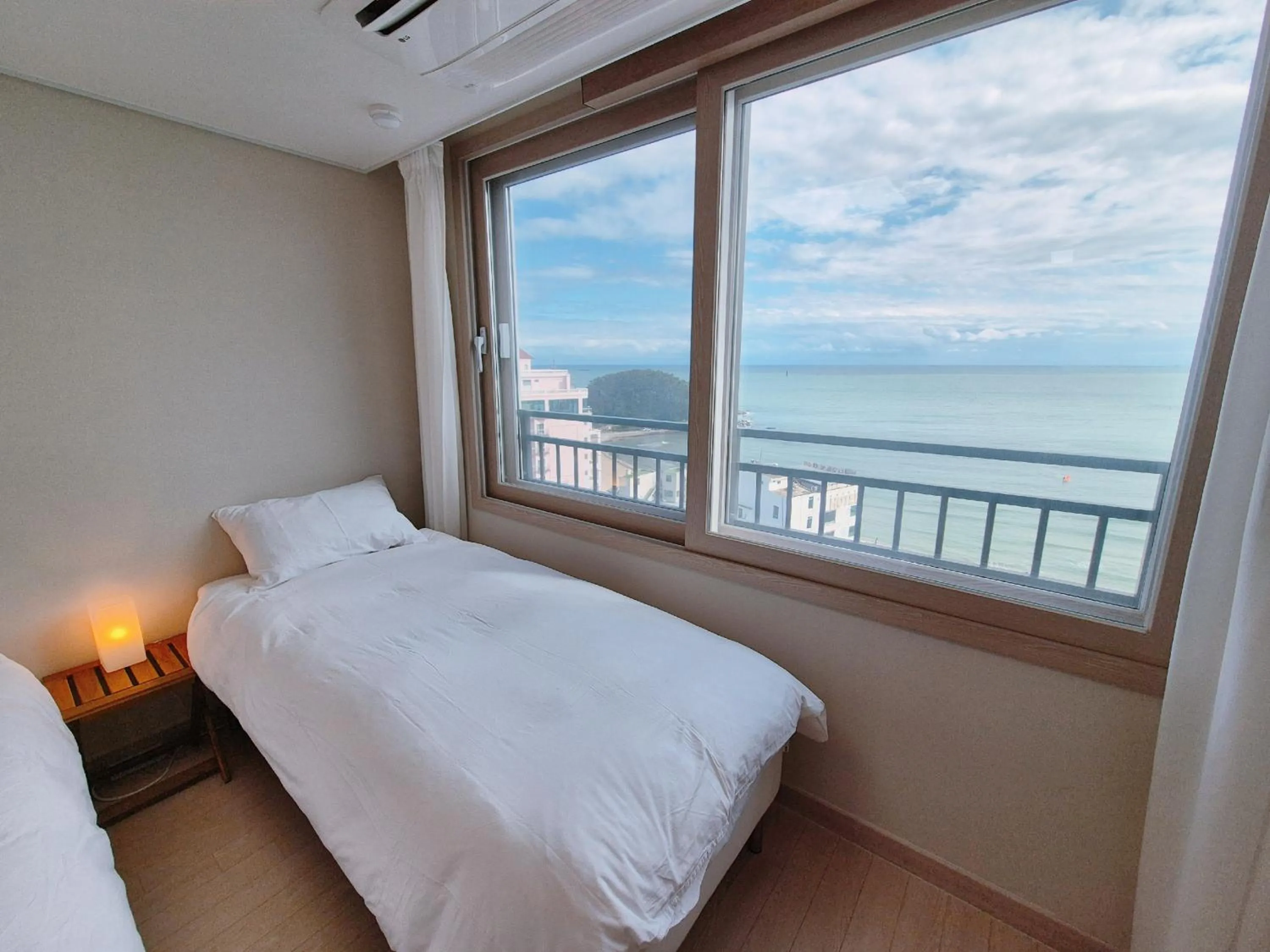 Bed in The First Ocean Songjeong