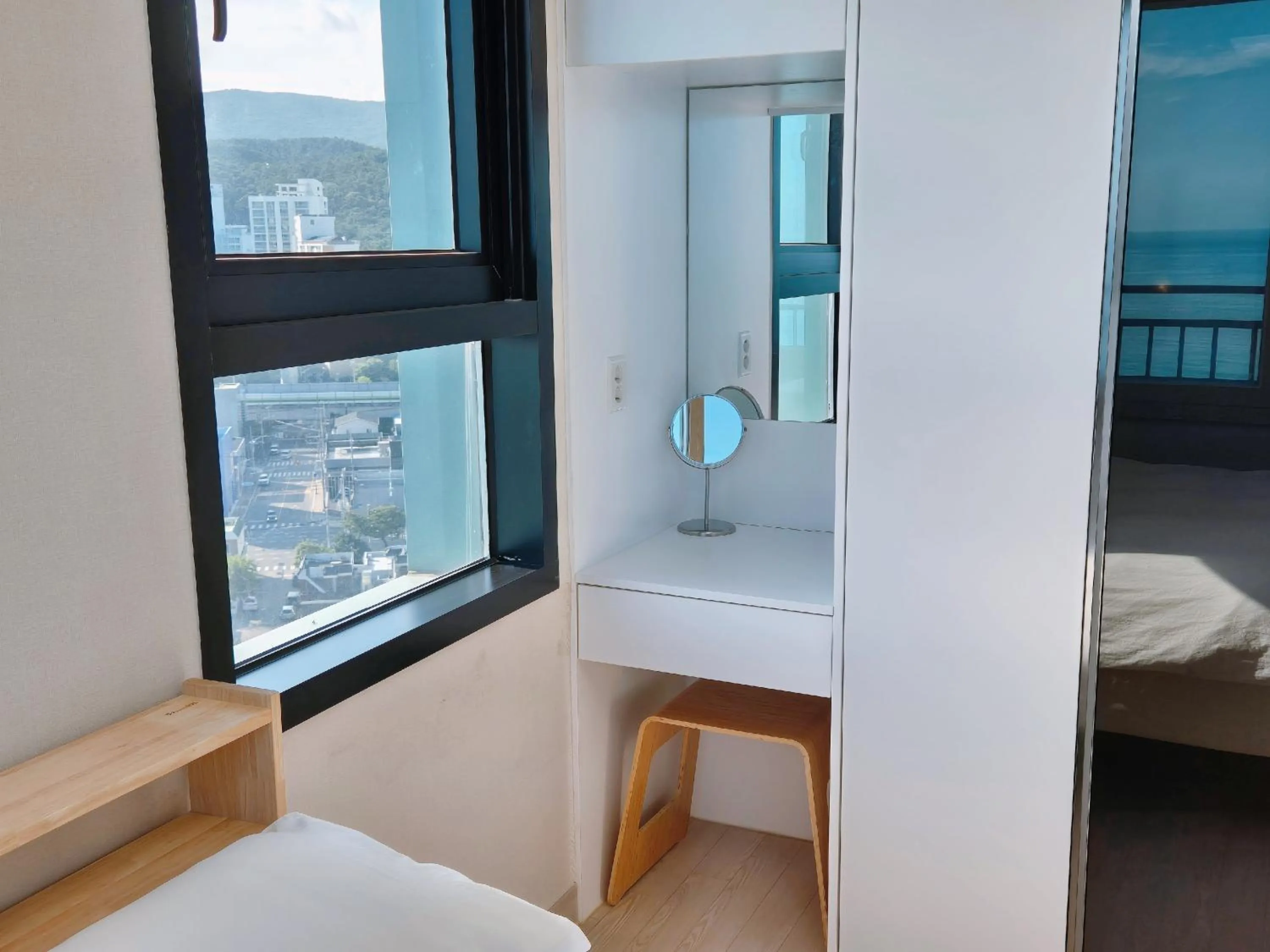 Bed in The First Ocean Songjeong