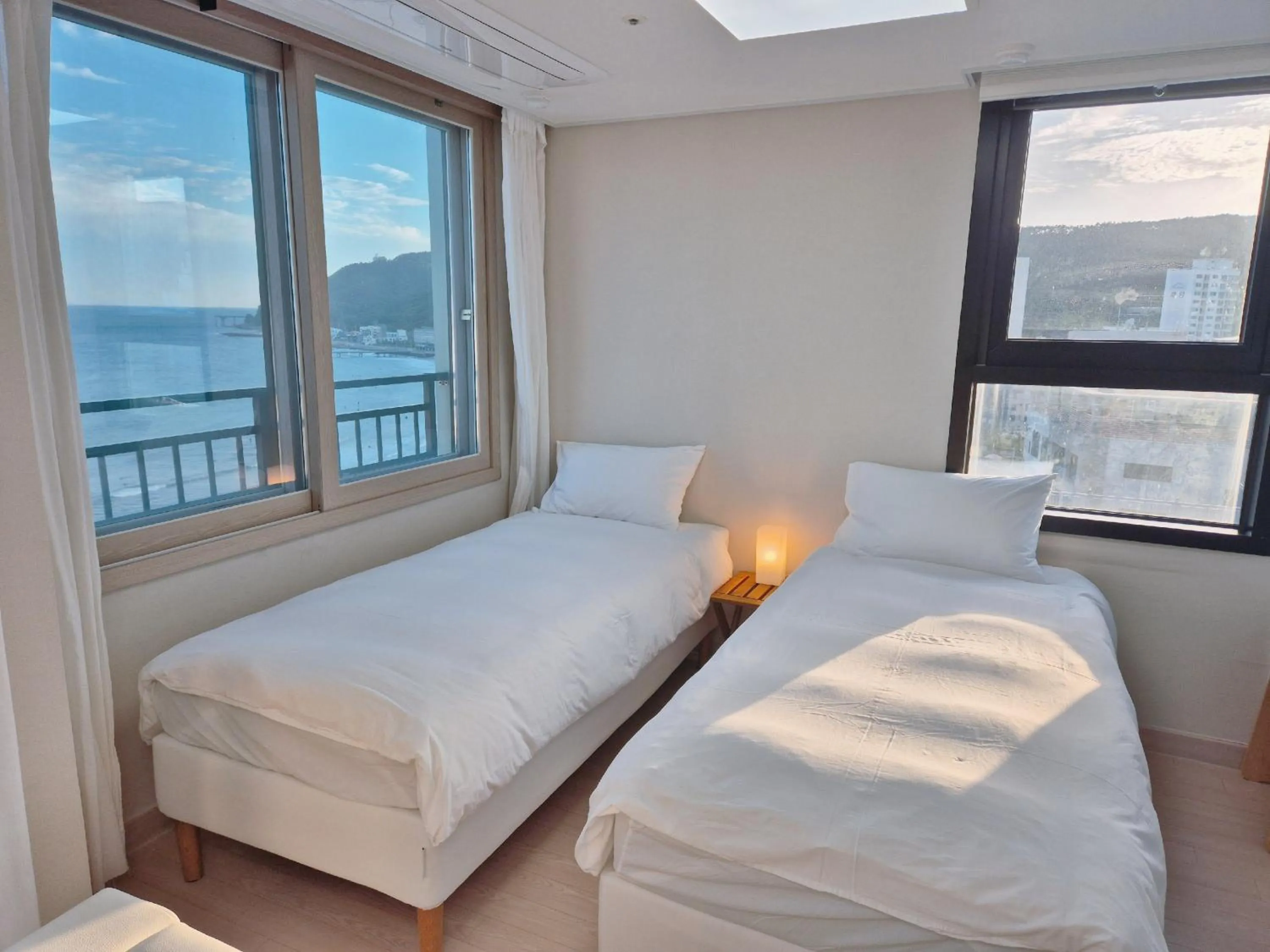 Bed in The First Ocean Songjeong