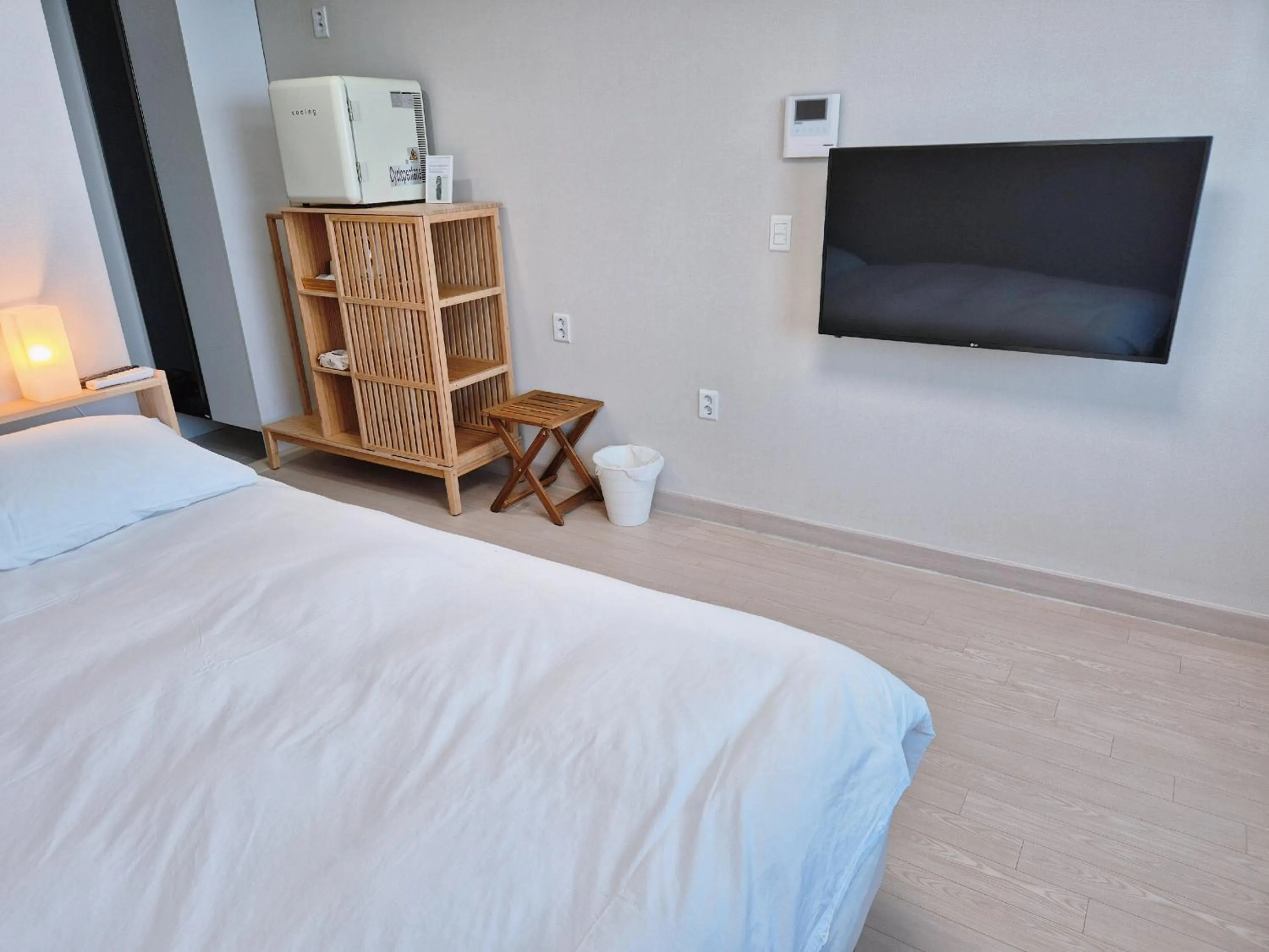 Bed in The First Ocean Songjeong
