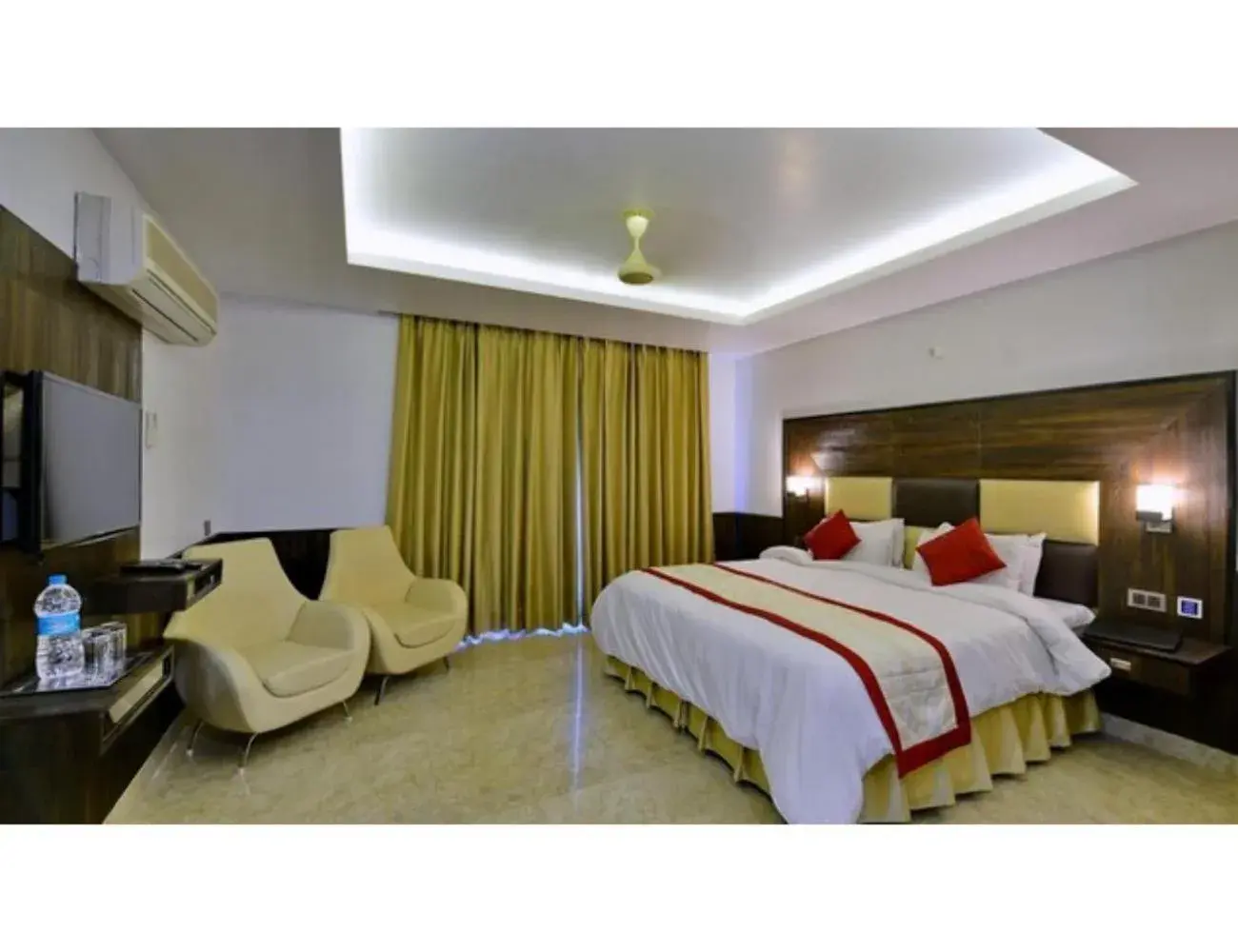 Bed in Hotel Kasauli Exotica, Himachal Pradesh Bed in Hotel Kasauli Exotica, Himachal Pradesh