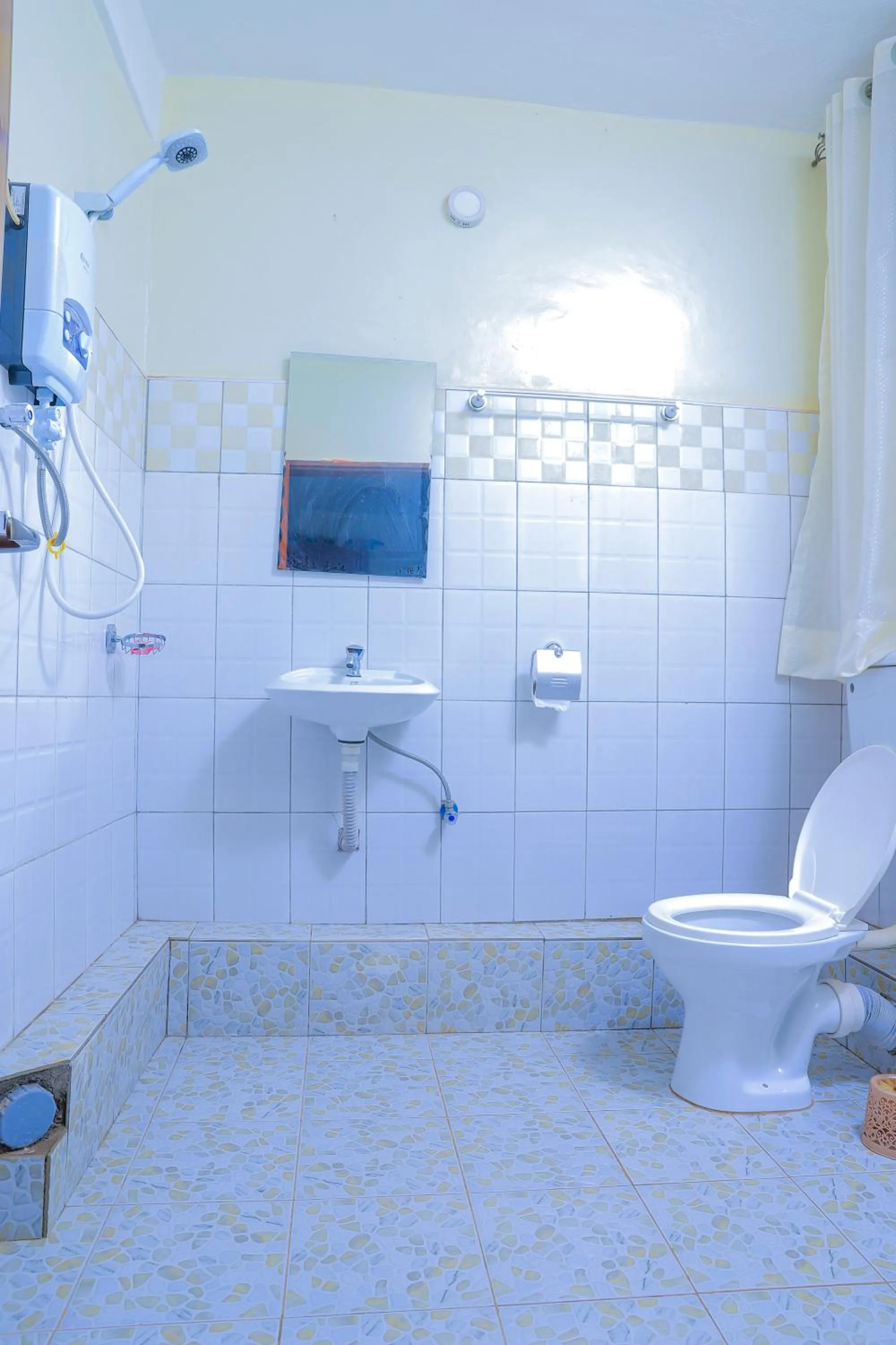 Bathroom in Hakyiri B&B