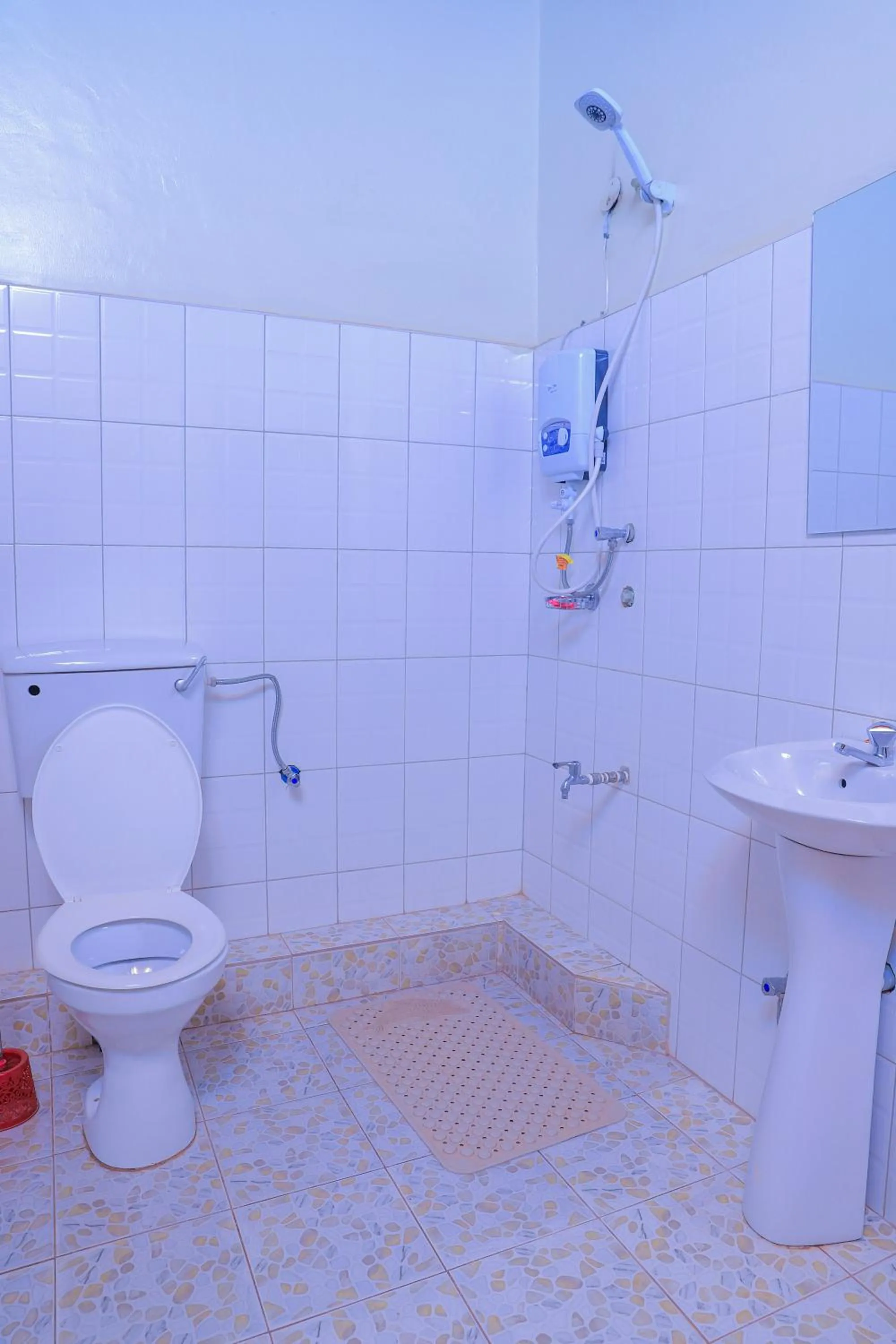 Toilet in Hakyiri B&B