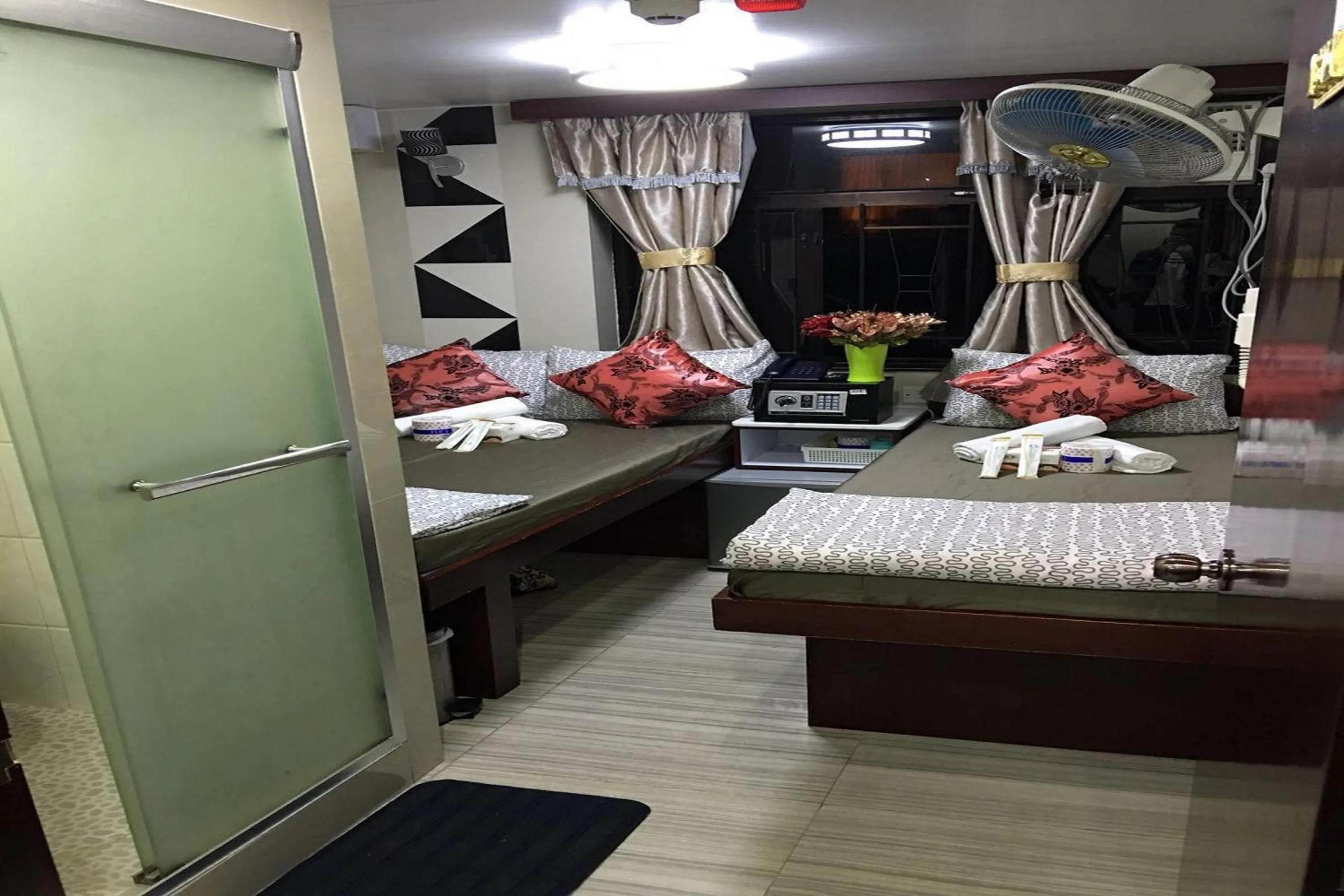 Decorative detail, Bed in Skycity Hostel