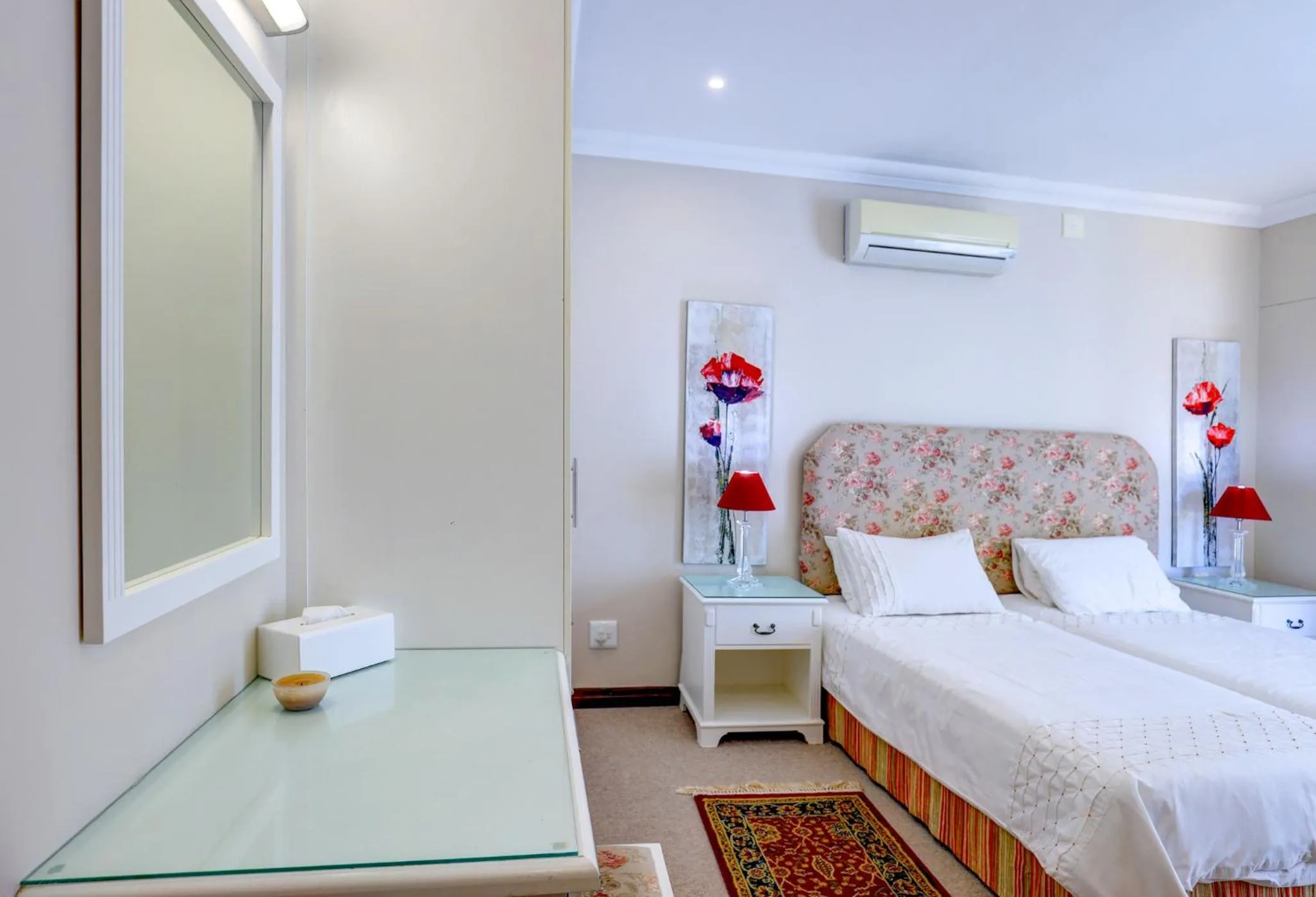 Bed in Makarios on Sea