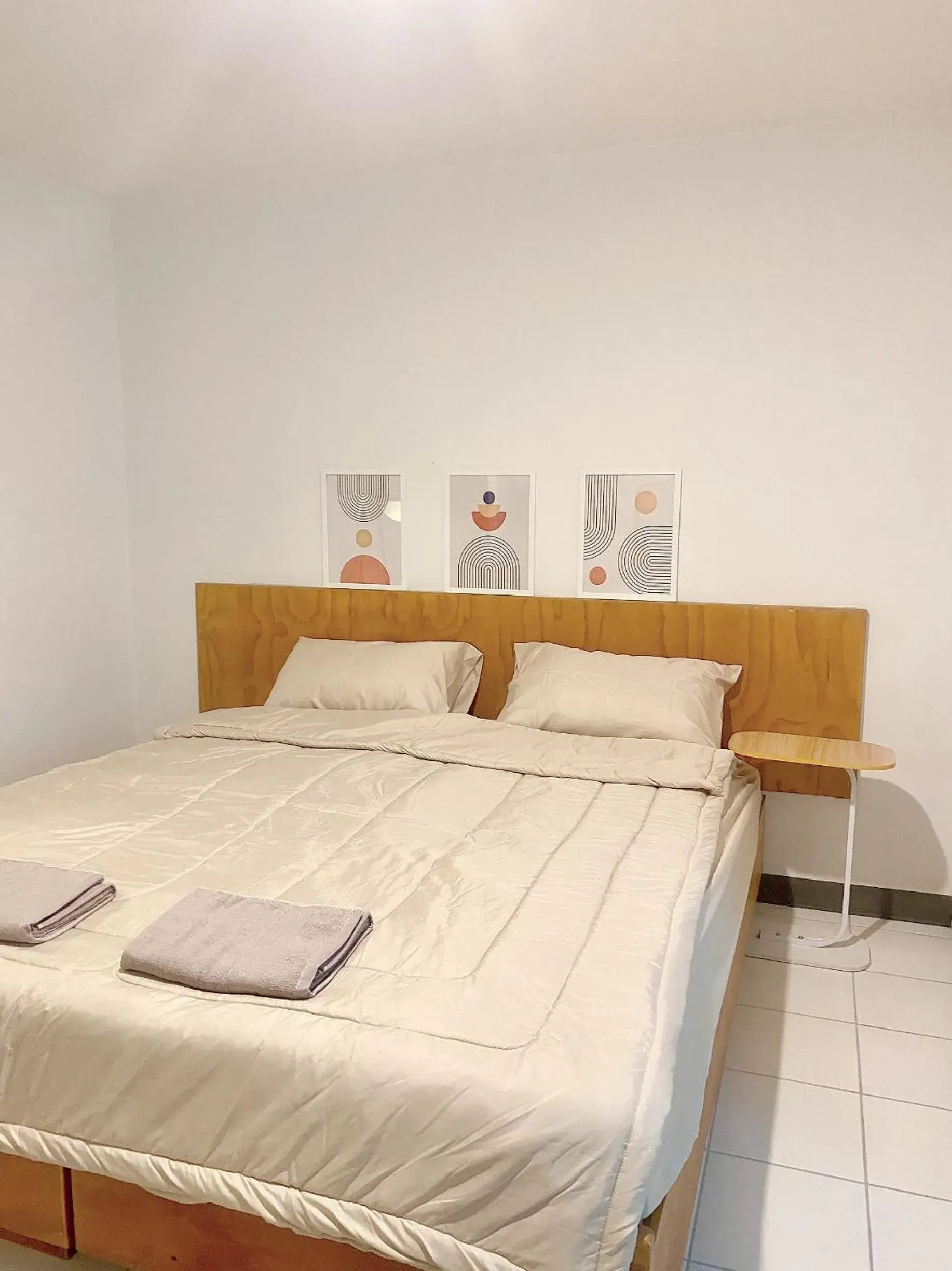 Bed in Jo Hometel Bed in Jo Hometel