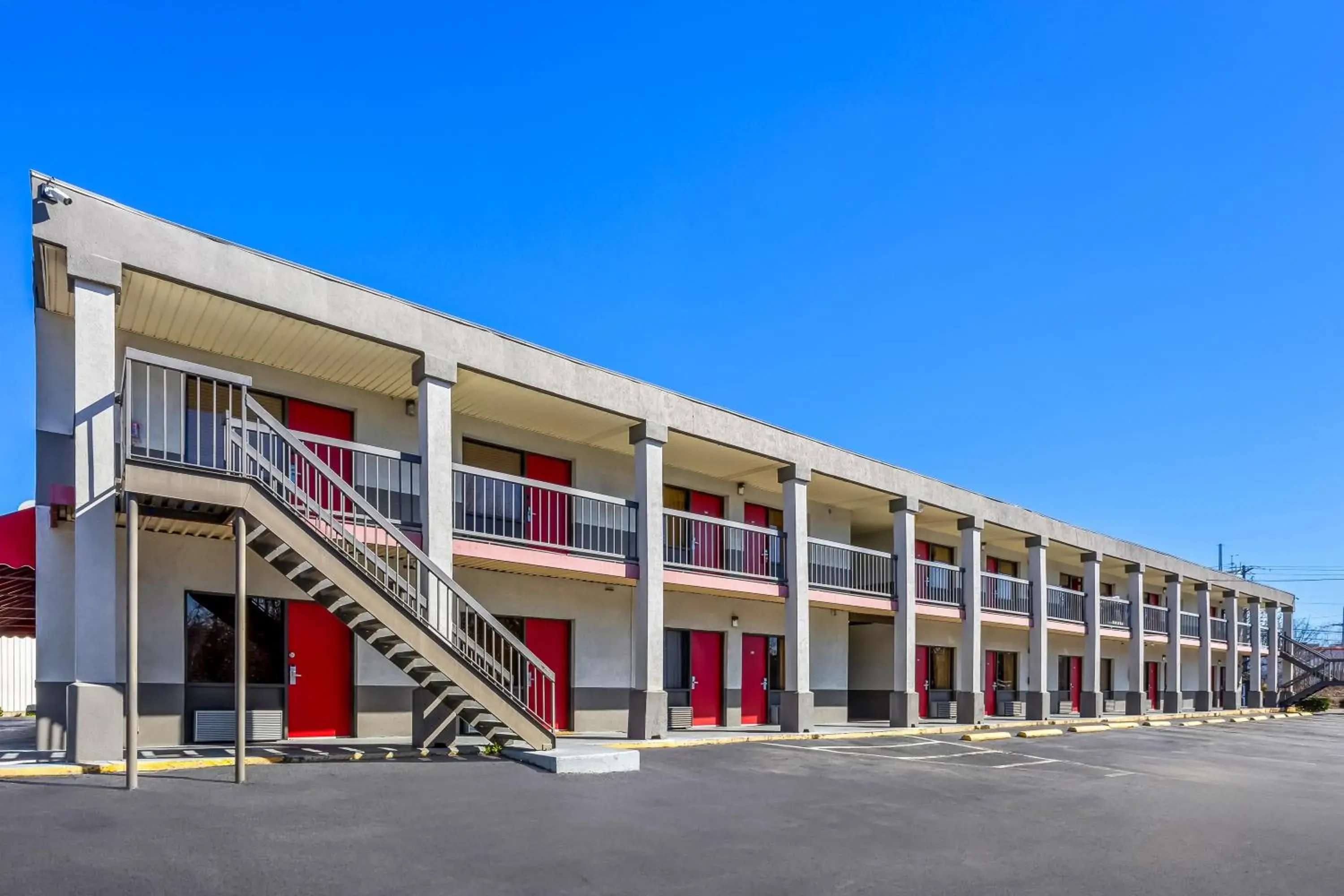 Property building in America's Best Value Inn-Columbia Property building in America's Best Value Inn-Columbia