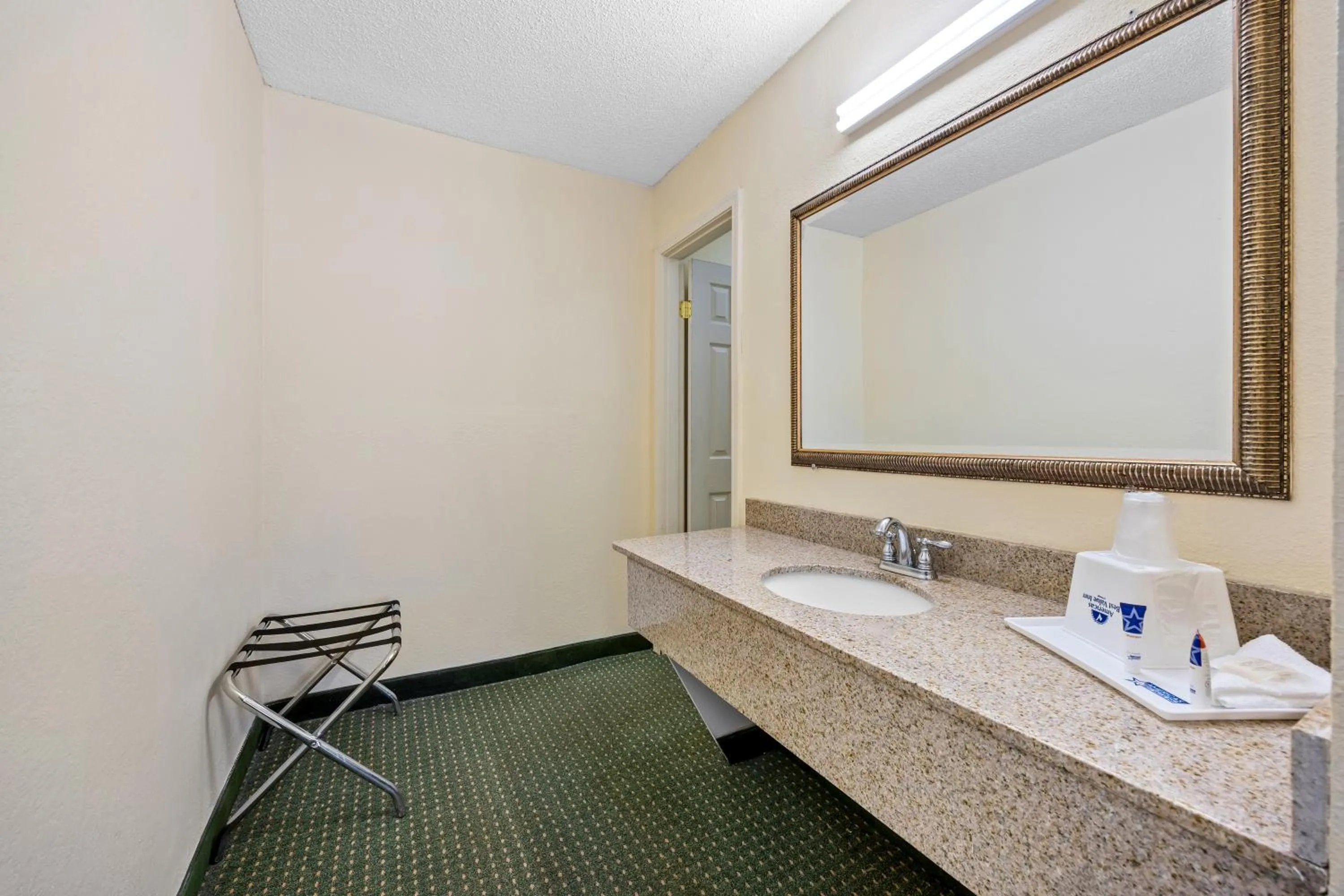 Bathroom in America's Best Value Inn-Columbia