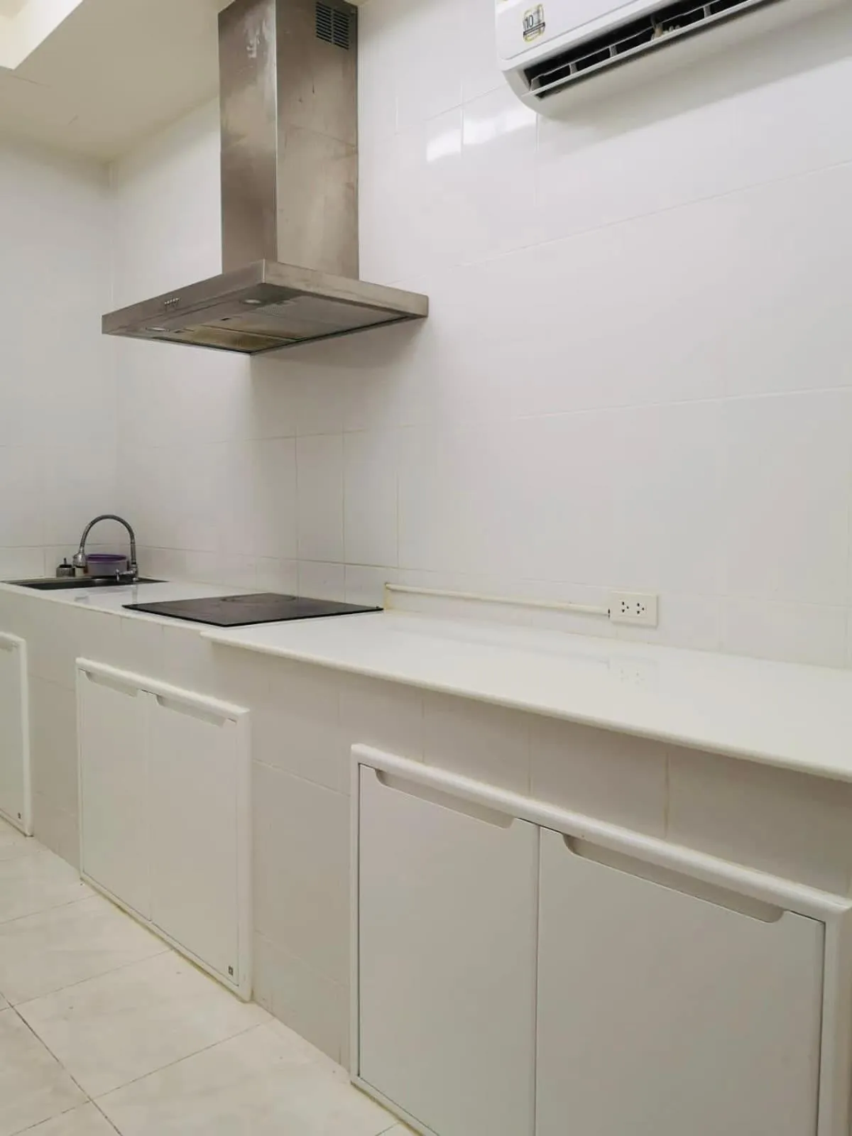 Kitchen or kitchenette in Global Hotel Beach View