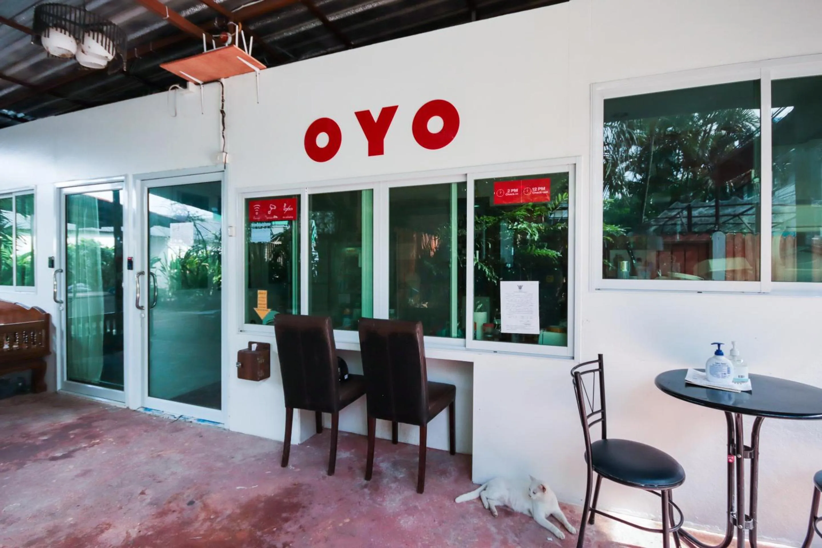 Lobby or reception in OYO 1163 Eden Hostel