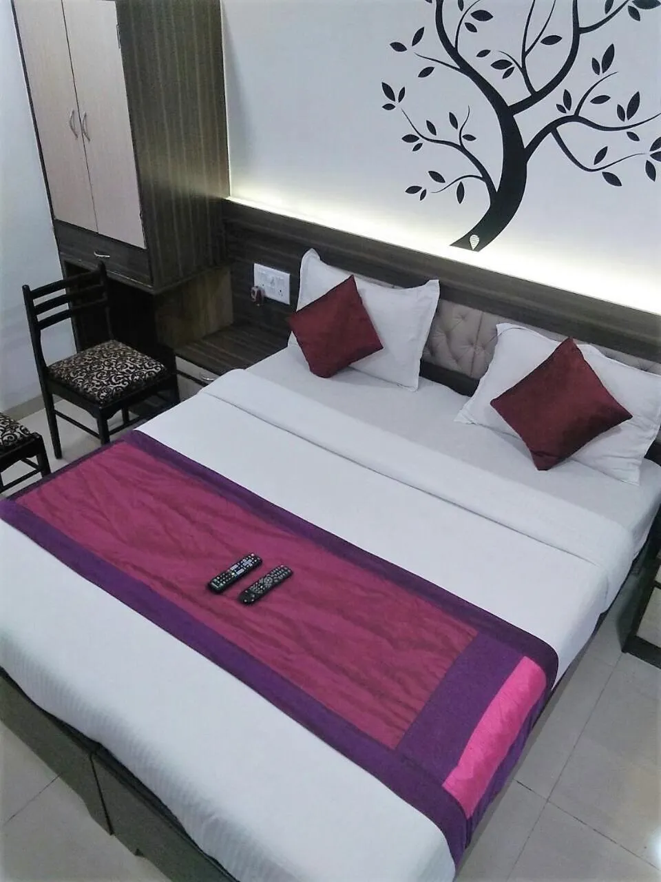 Photo of the whole room, Bed in Hotel Shelter Palace