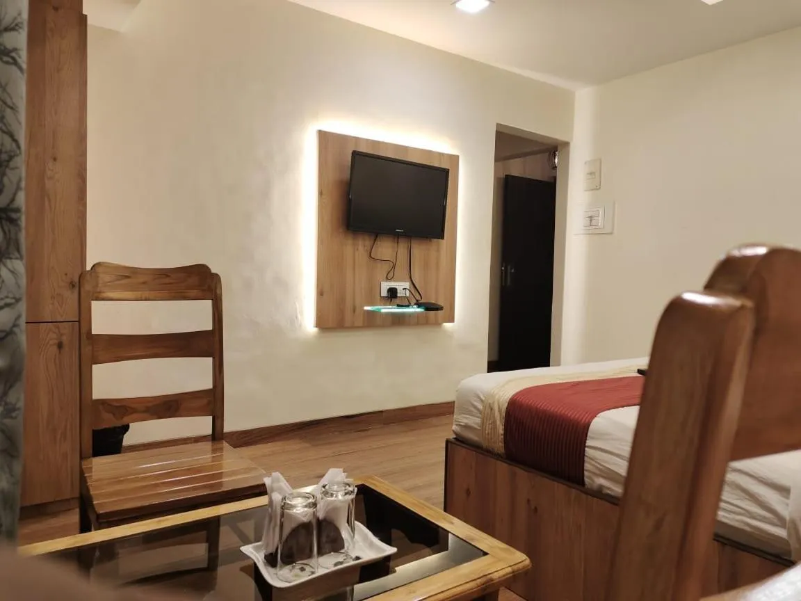 TV and multimedia, Bed in Hotel Shelter Palace