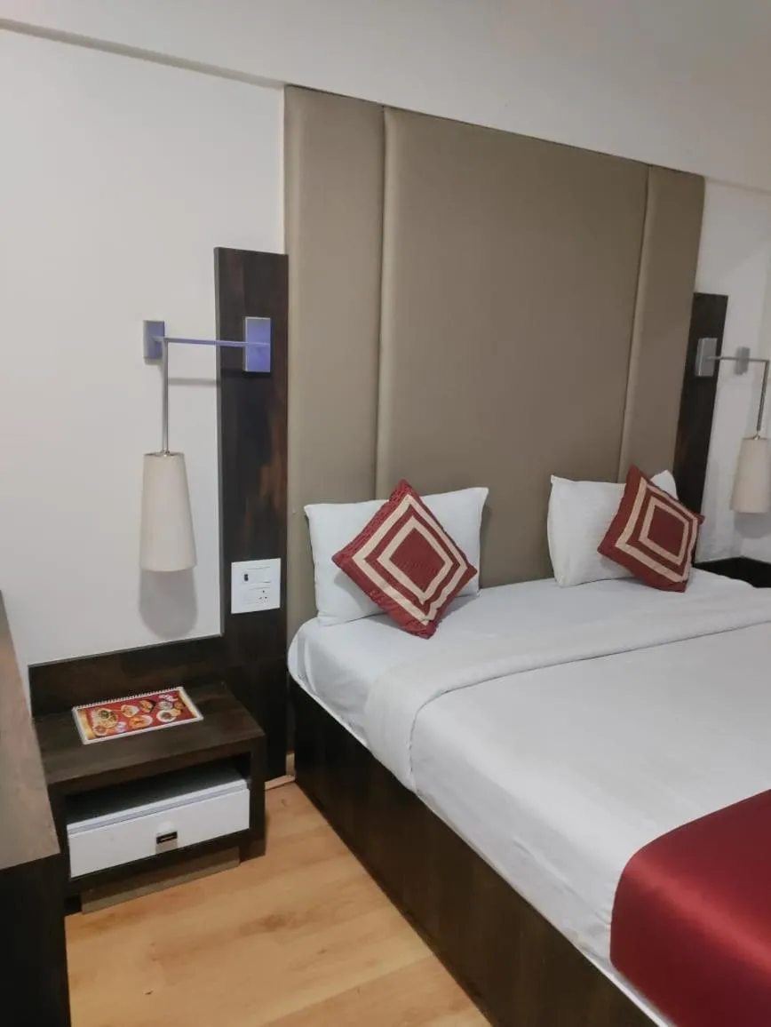 Bed in Hotel Shelter Palace