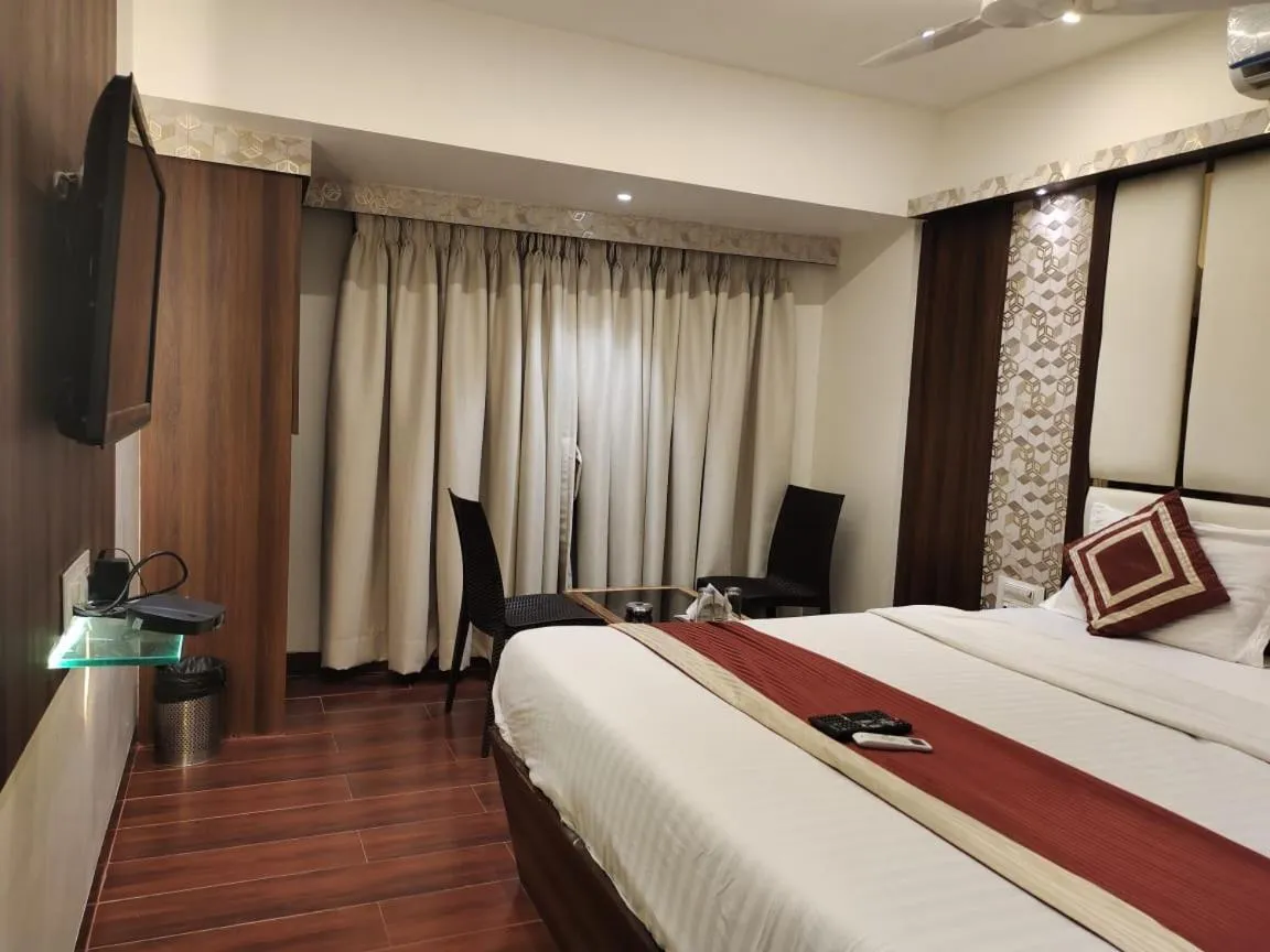 Photo of the whole room, Bed in Hotel Shelter Palace