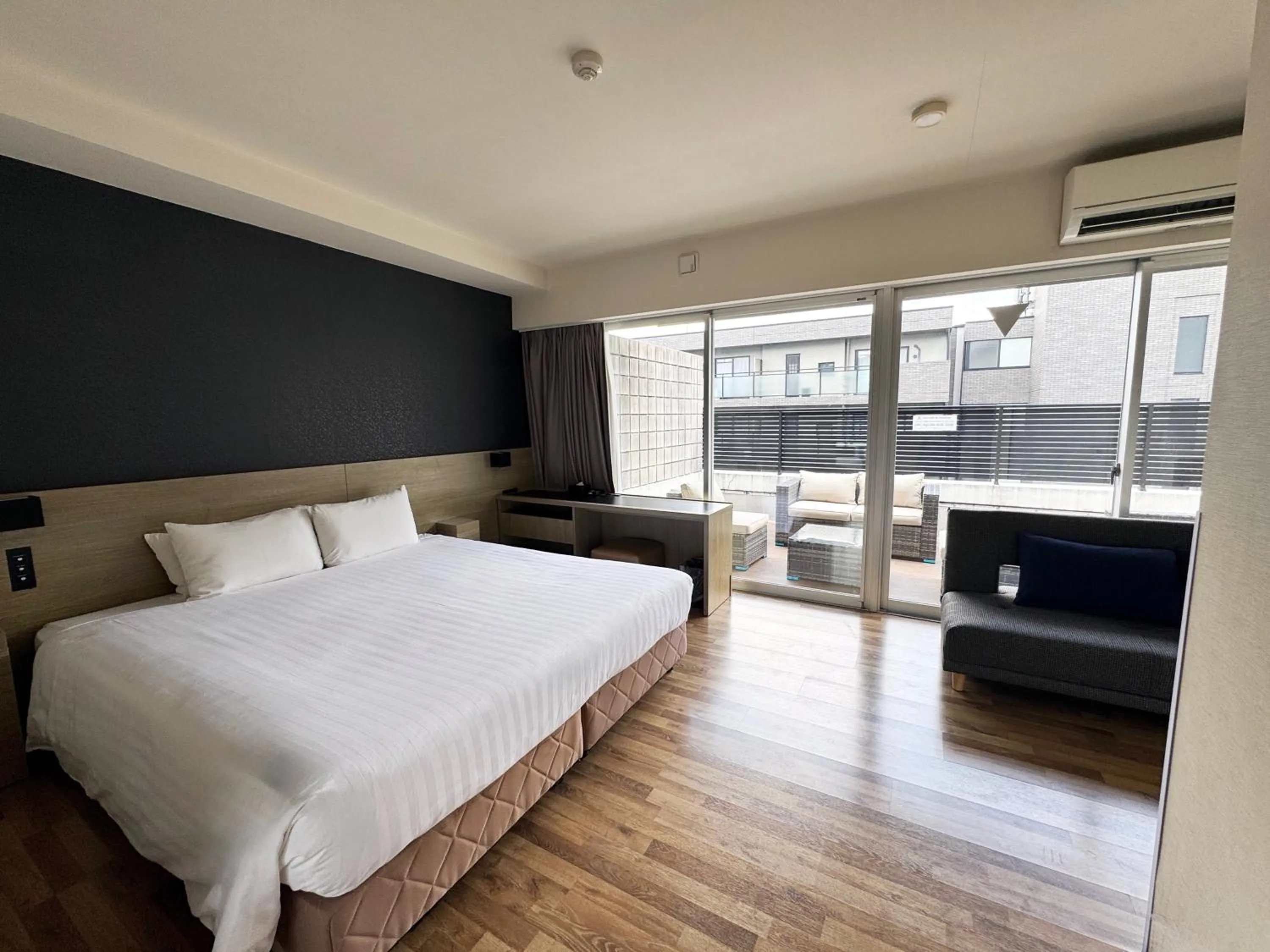 Photo of the whole room, Bed in Sakura Terrace The Gallery