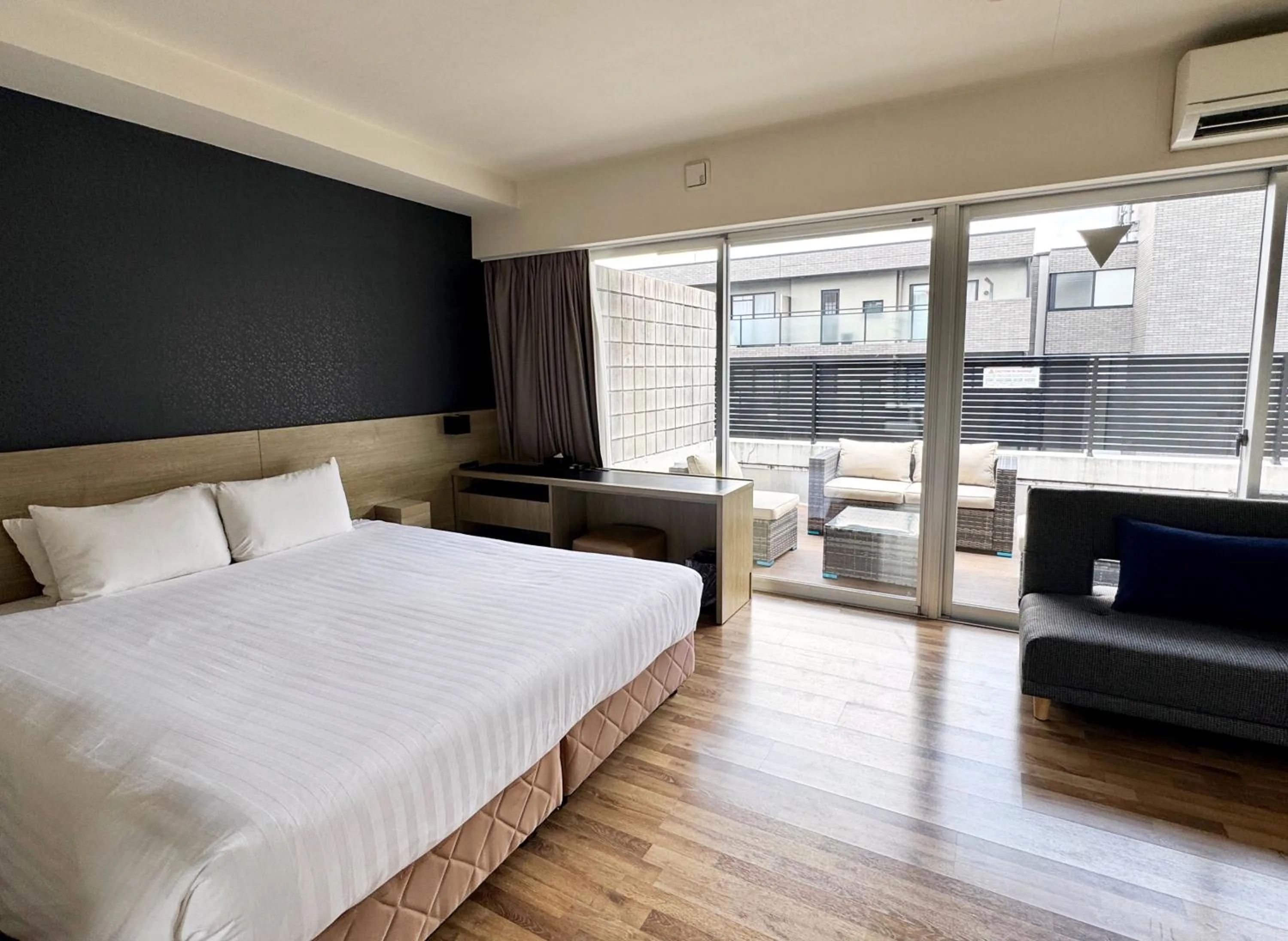 Photo of the whole room, Bed in Sakura Terrace The Gallery