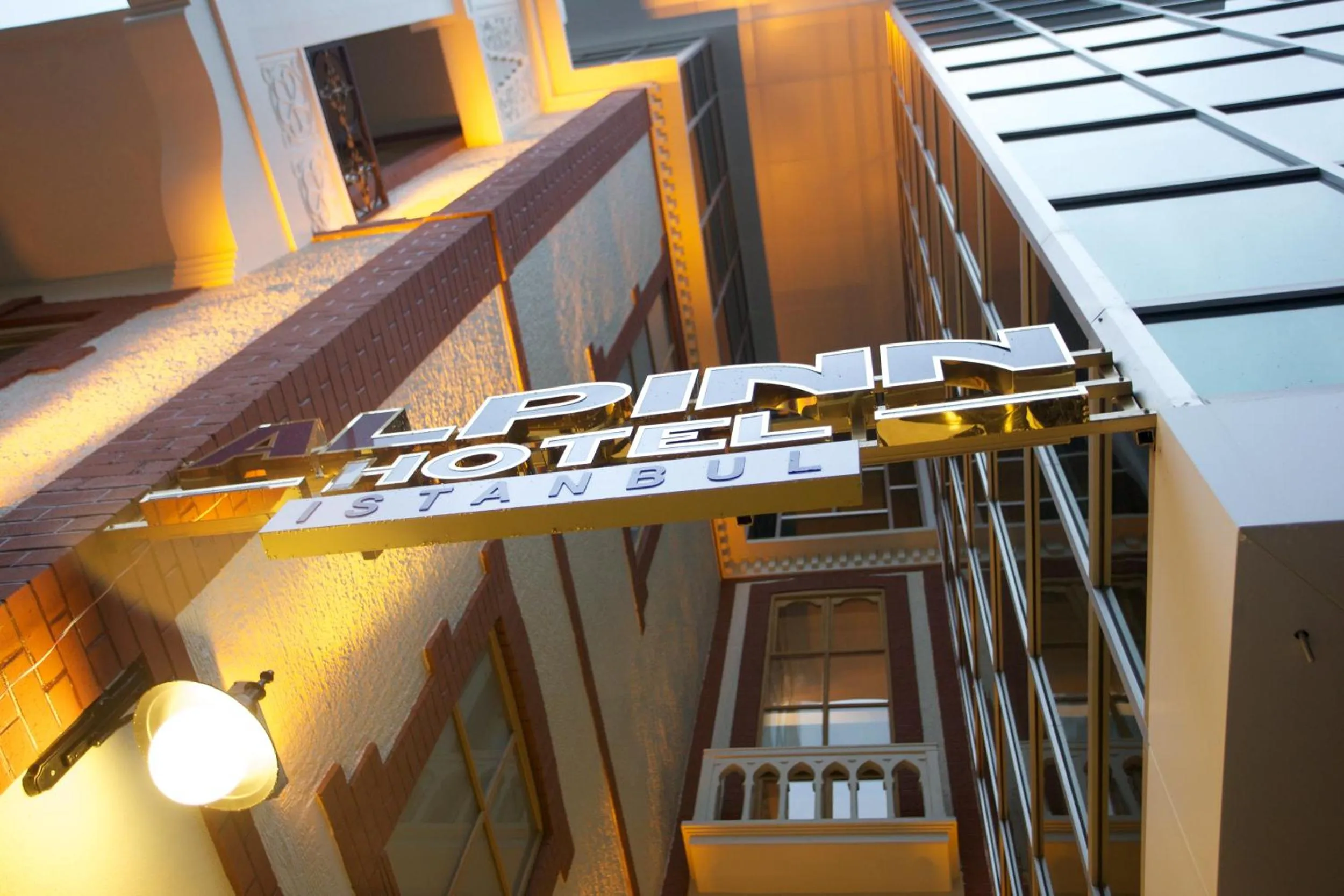Facade/entrance in Alpinn Hotel Istanbul