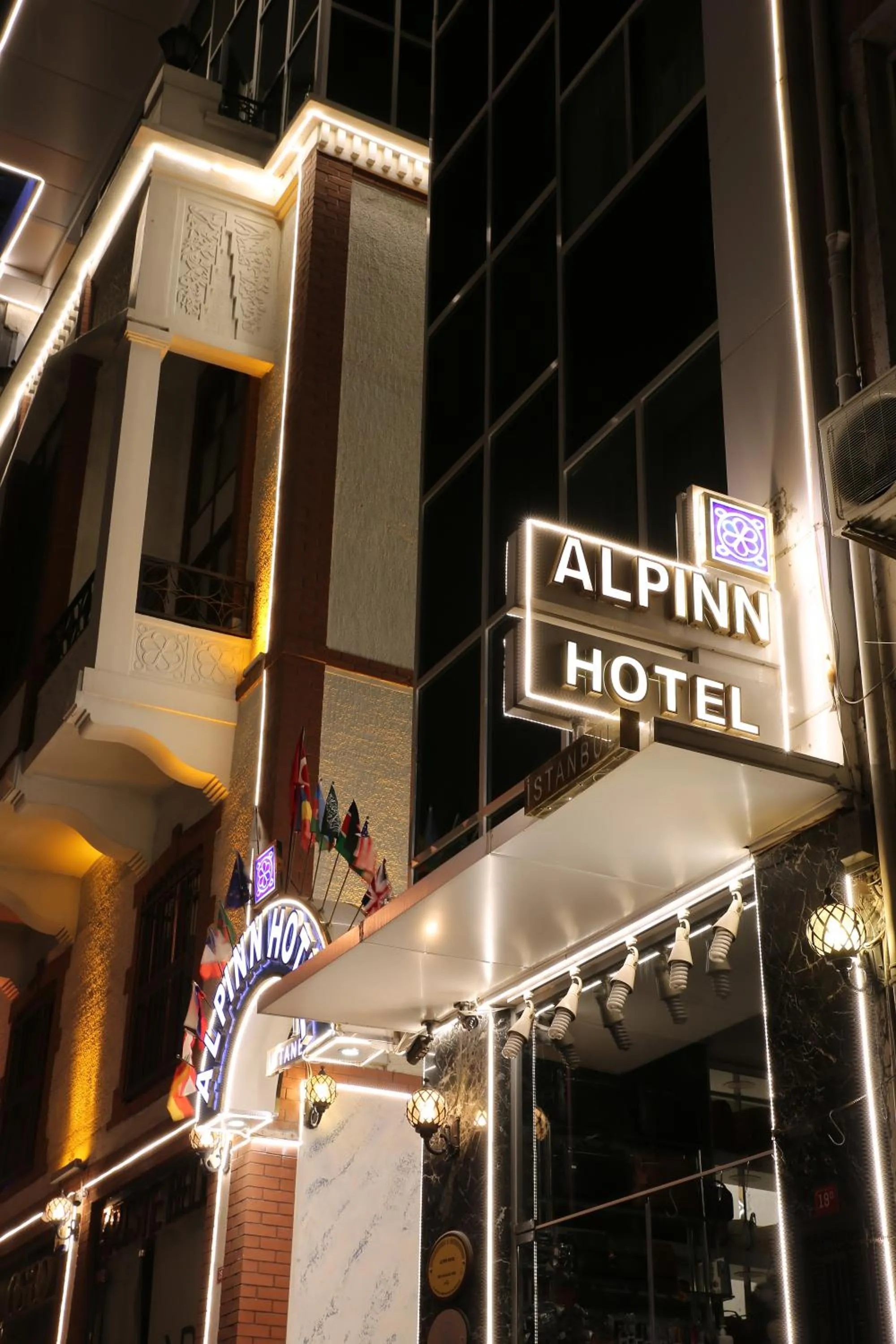 Facade/entrance in Alpinn Hotel Istanbul