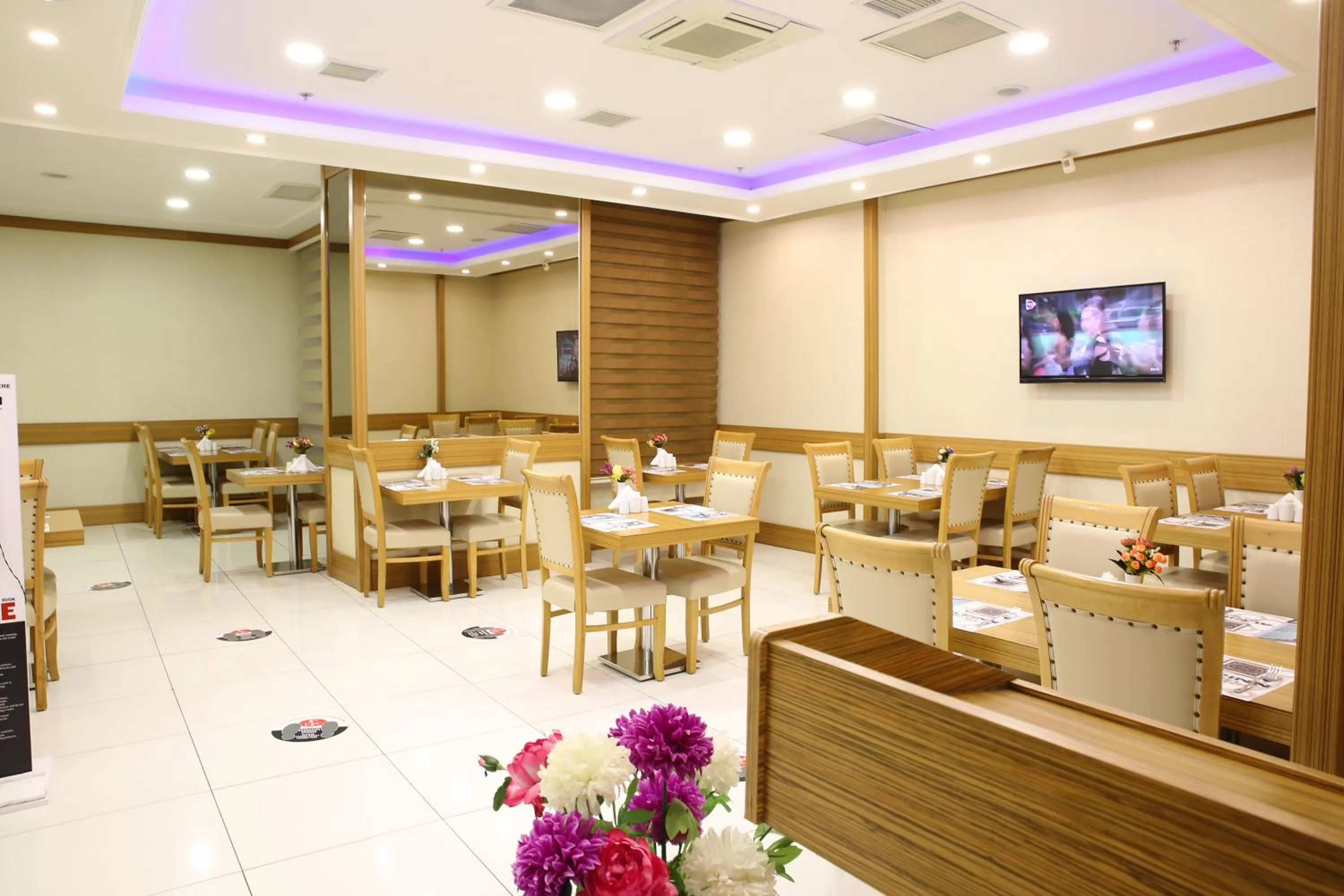 Breakfast in Alpinn Hotel Istanbul