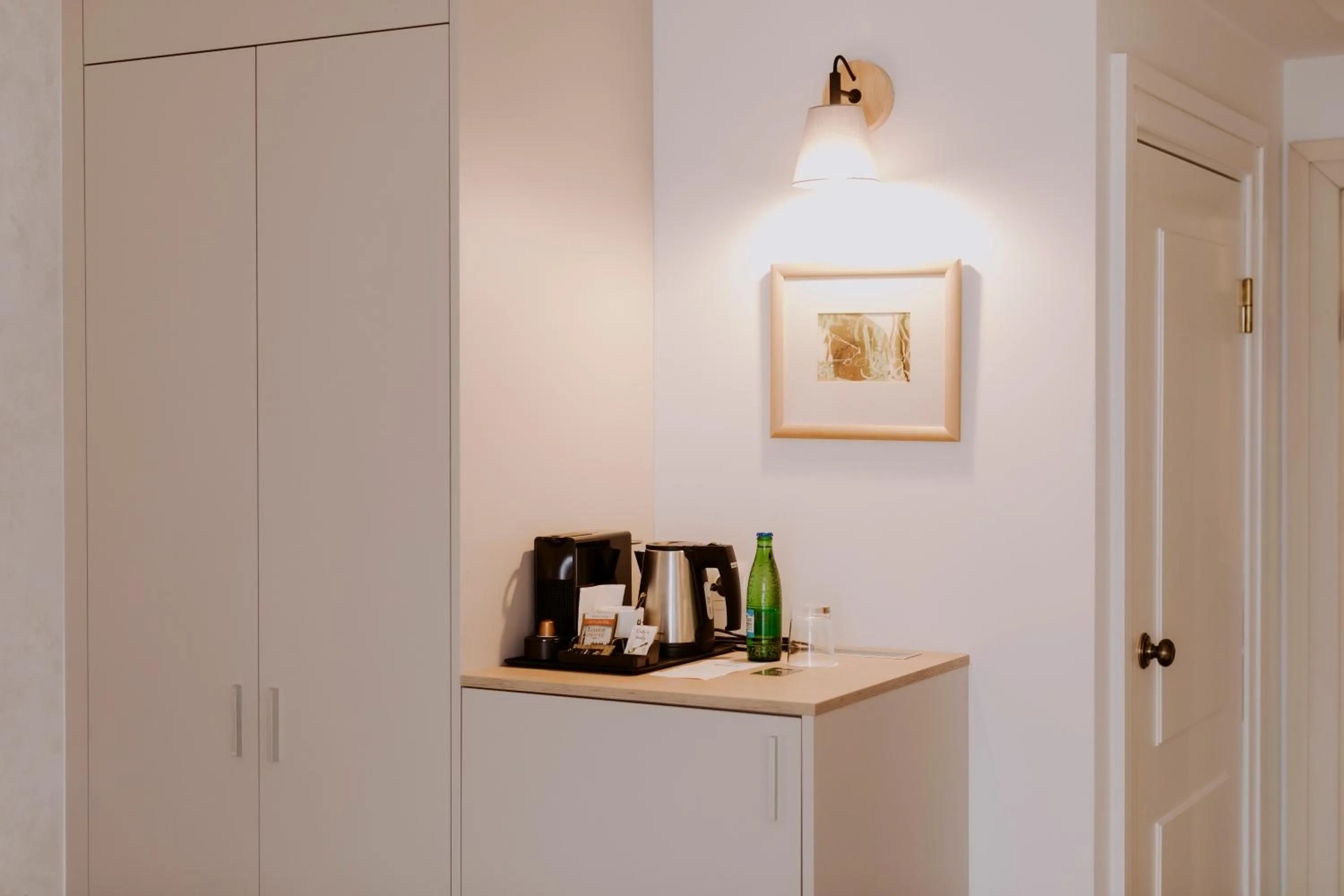 Coffee/tea facilities in Art Hotel