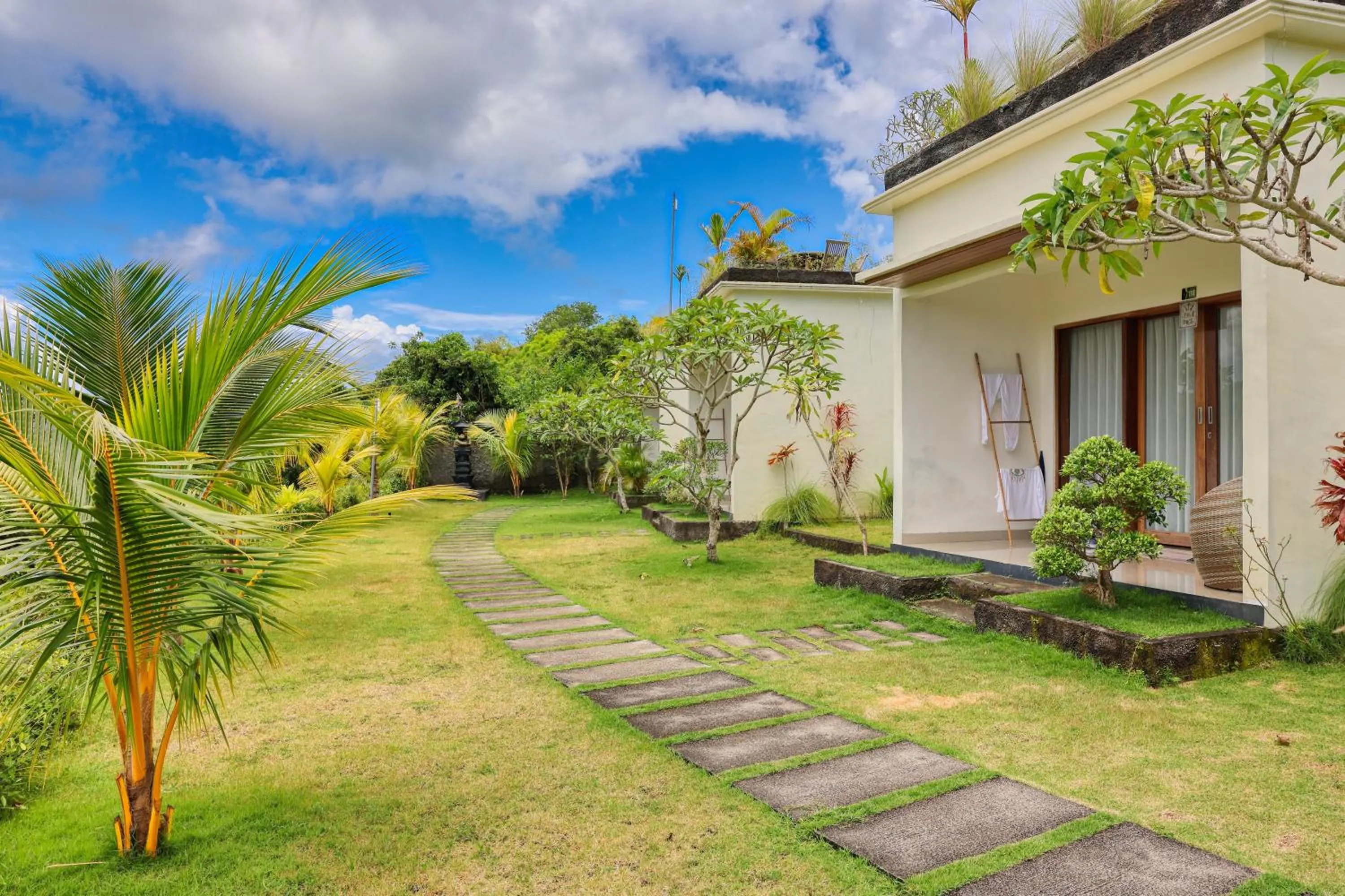 Garden in Kelingking Parama Resort