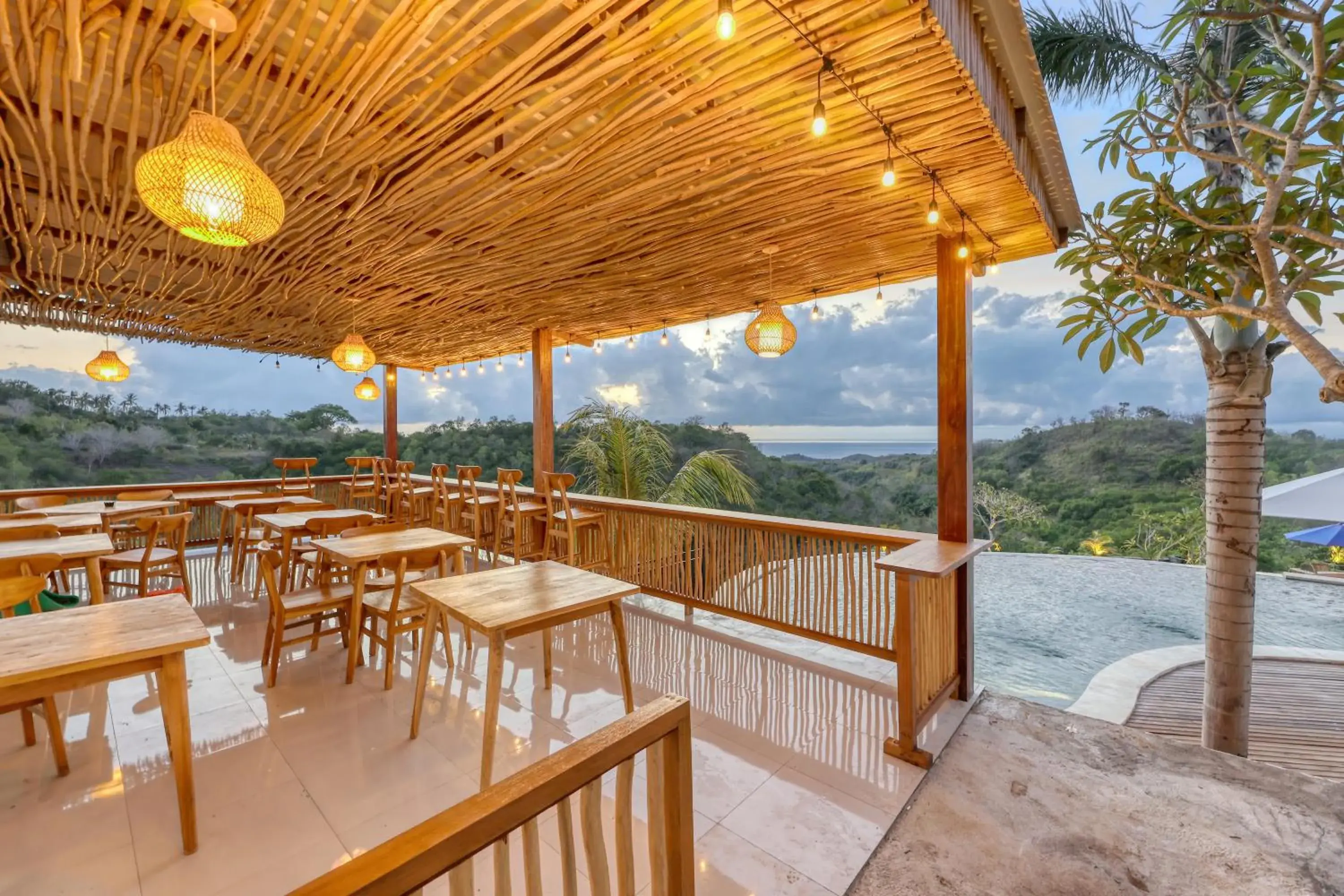 Restaurant/places to eat in Kelingking Parama Resort Restaurant/places to eat in Kelingking Parama Resort