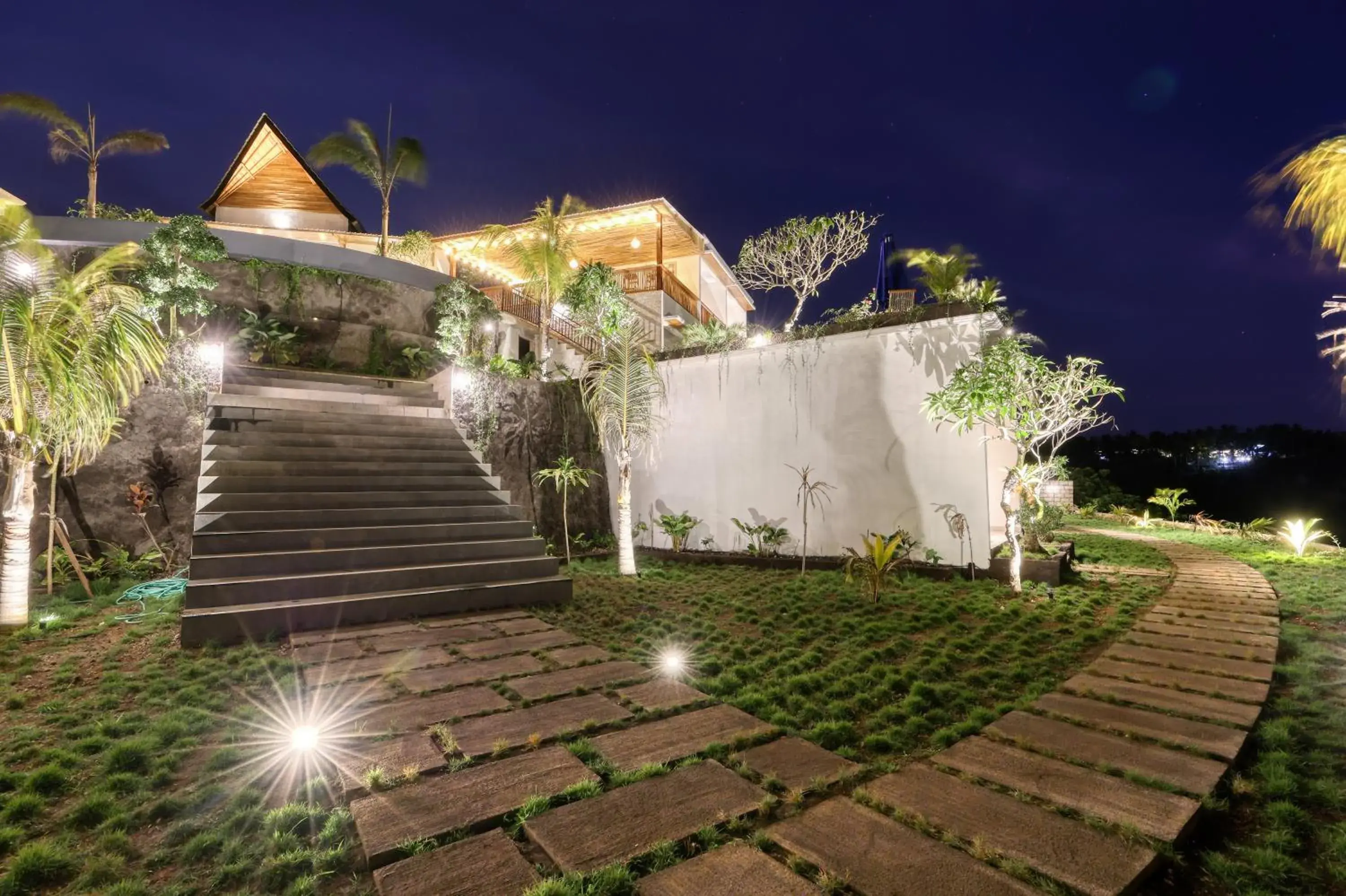 Property building in Kelingking Parama Resort Property building in Kelingking Parama Resort