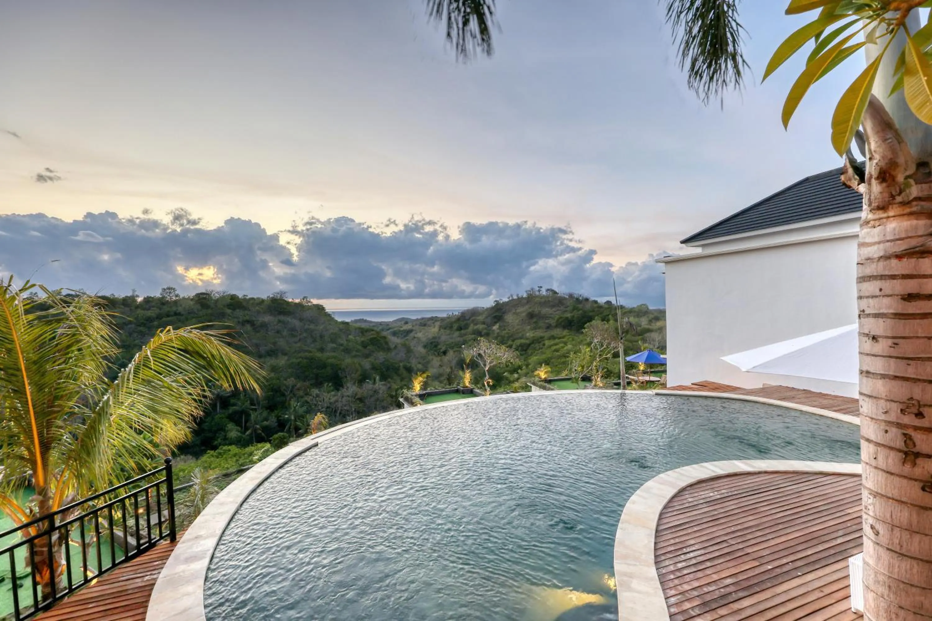 Nearby landmark in Kelingking Parama Resort