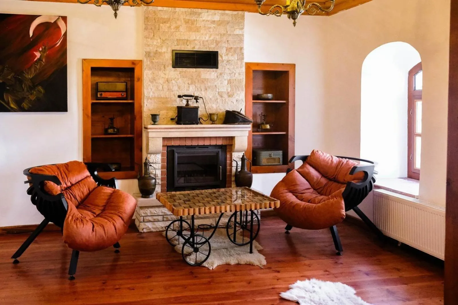 Seating area in Kiliseli Han Butik Otel
