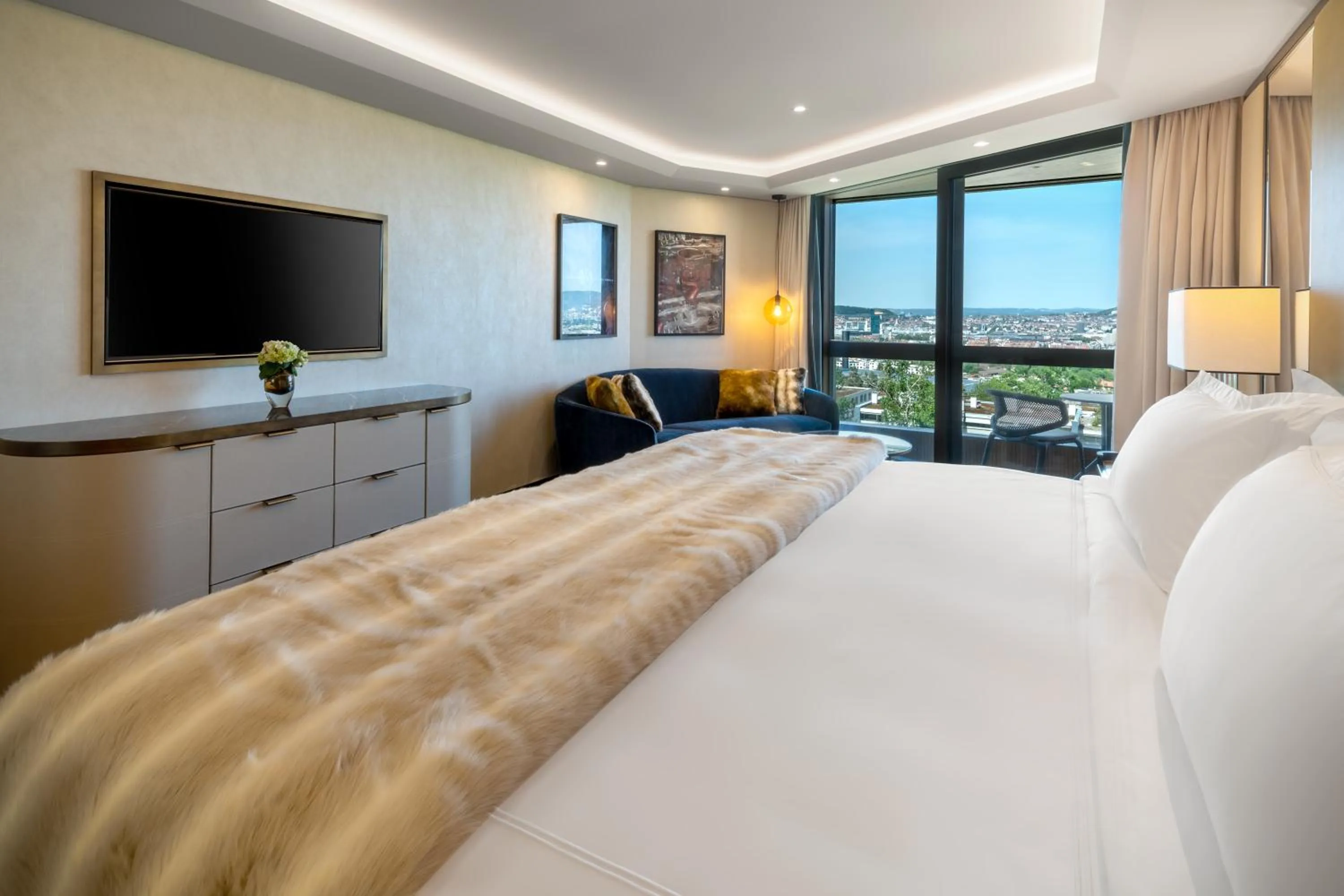 Bedroom, Bed in FIVE Zurich - Luxury City Resort