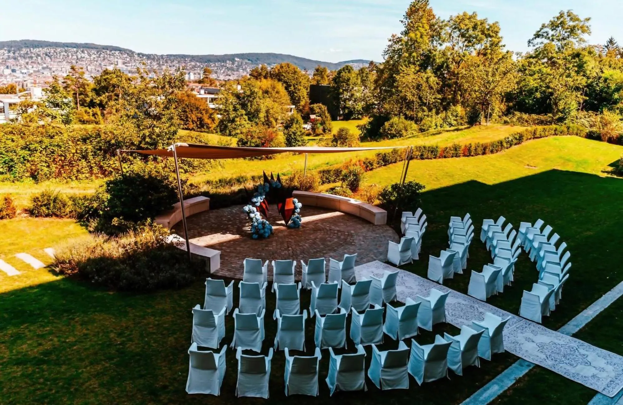 Natural landscape in FIVE Zurich - Luxury City Resort