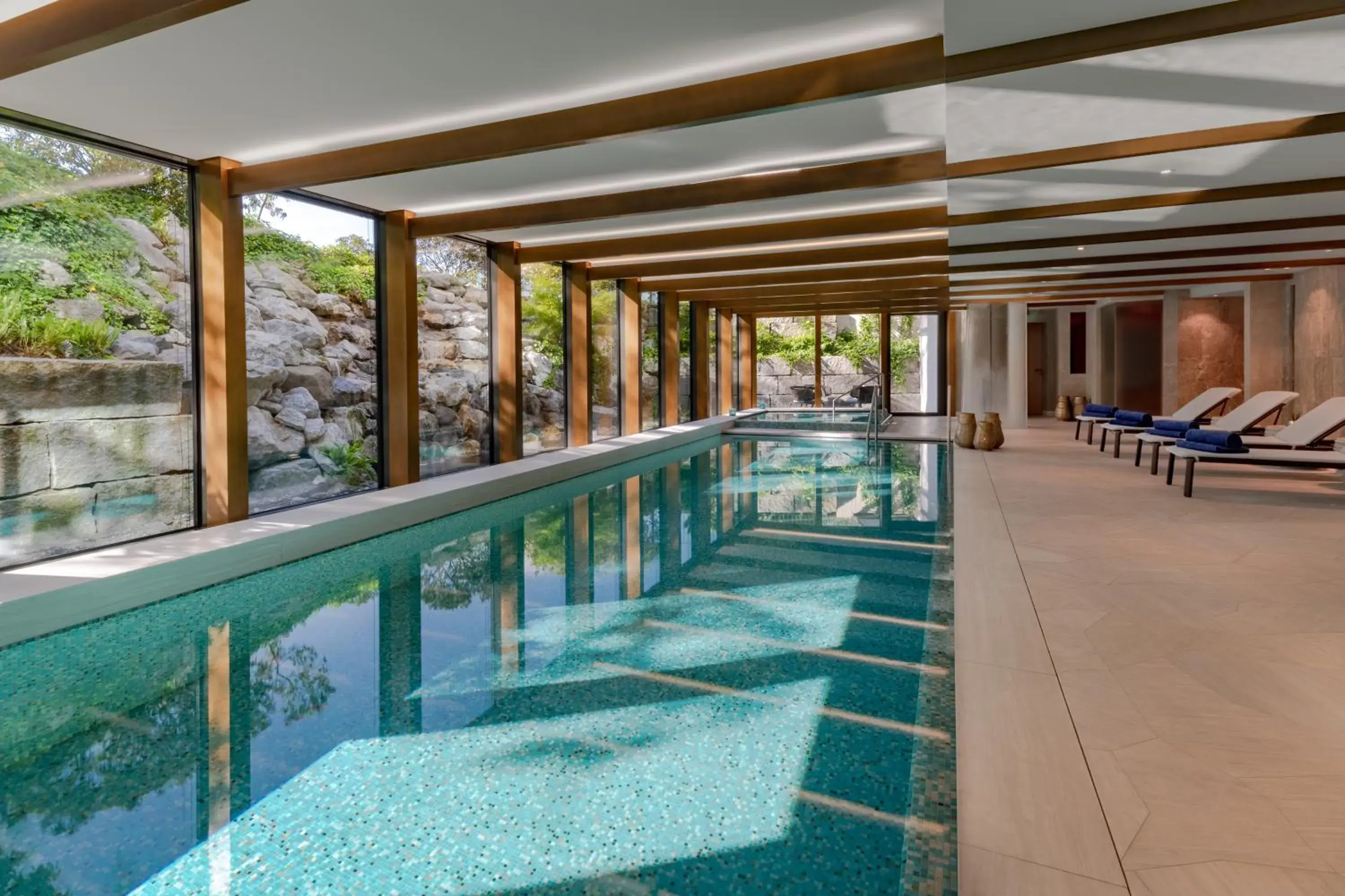 Swimming pool in FIVE Zurich - Luxury City Resort Swimming pool in FIVE Zurich - Luxury City Resort