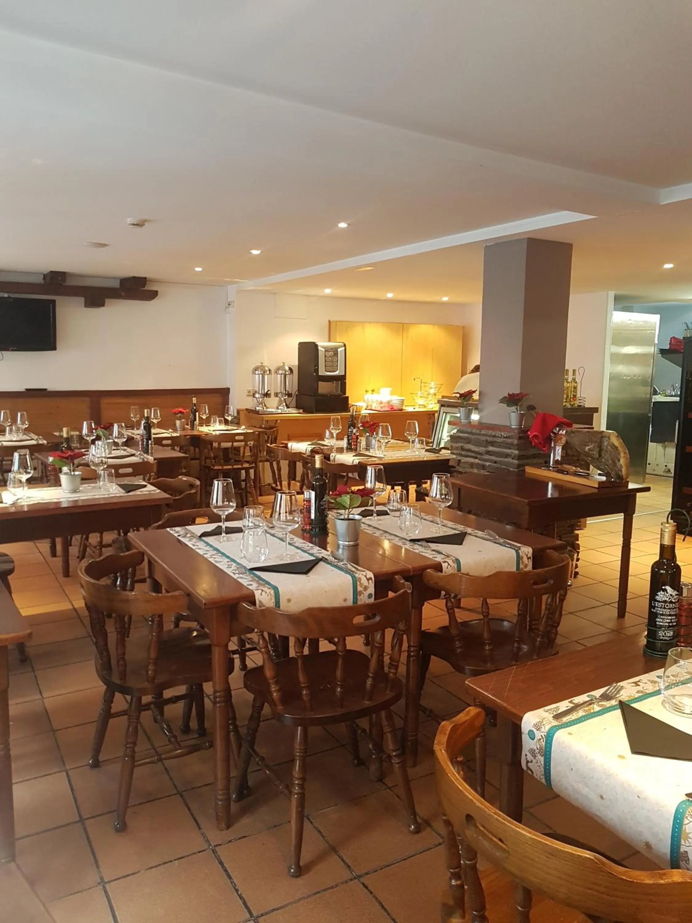 Restaurant/places to eat in Hotel Merino