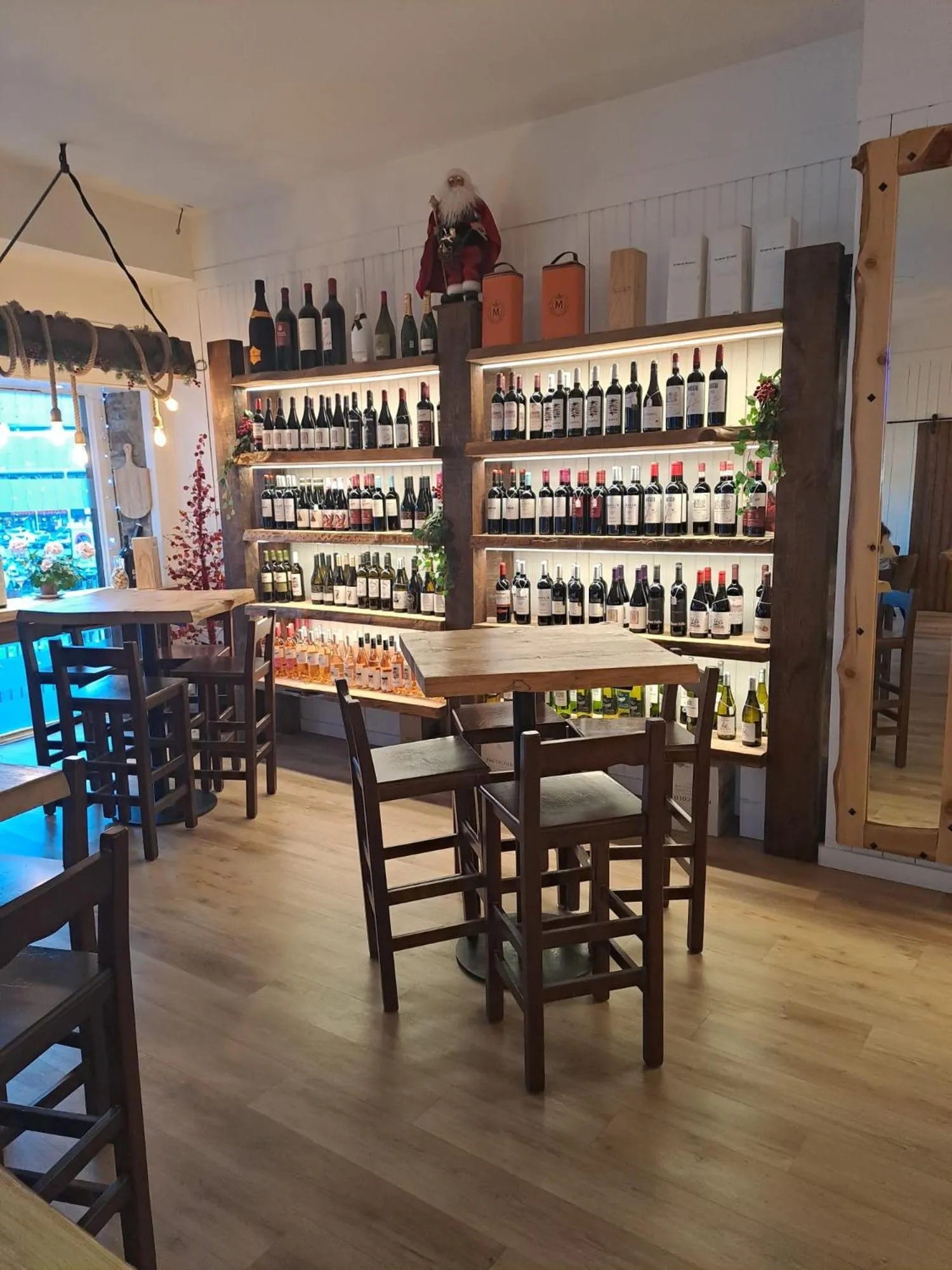 Restaurant/places to eat in Hotel Merino