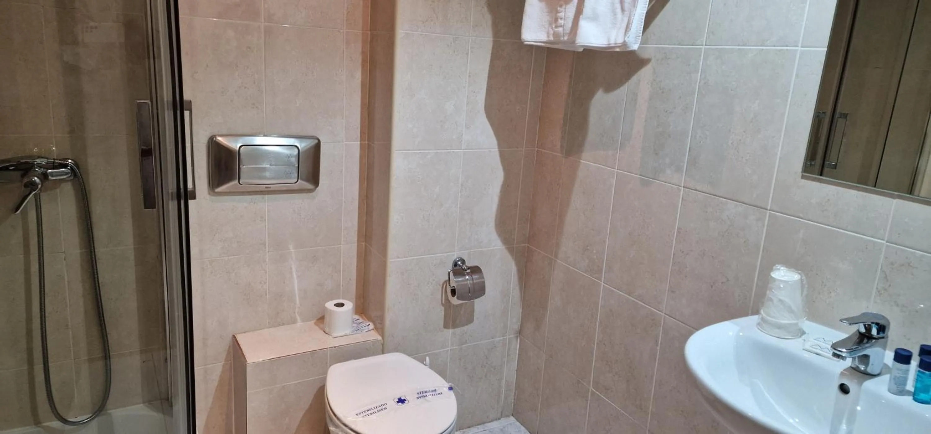 Bathroom in Hotel Merino